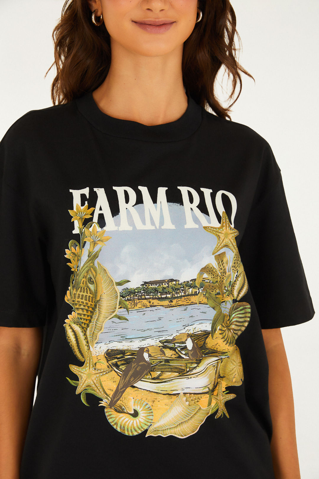 T-Shirt Media Moldura Conchas