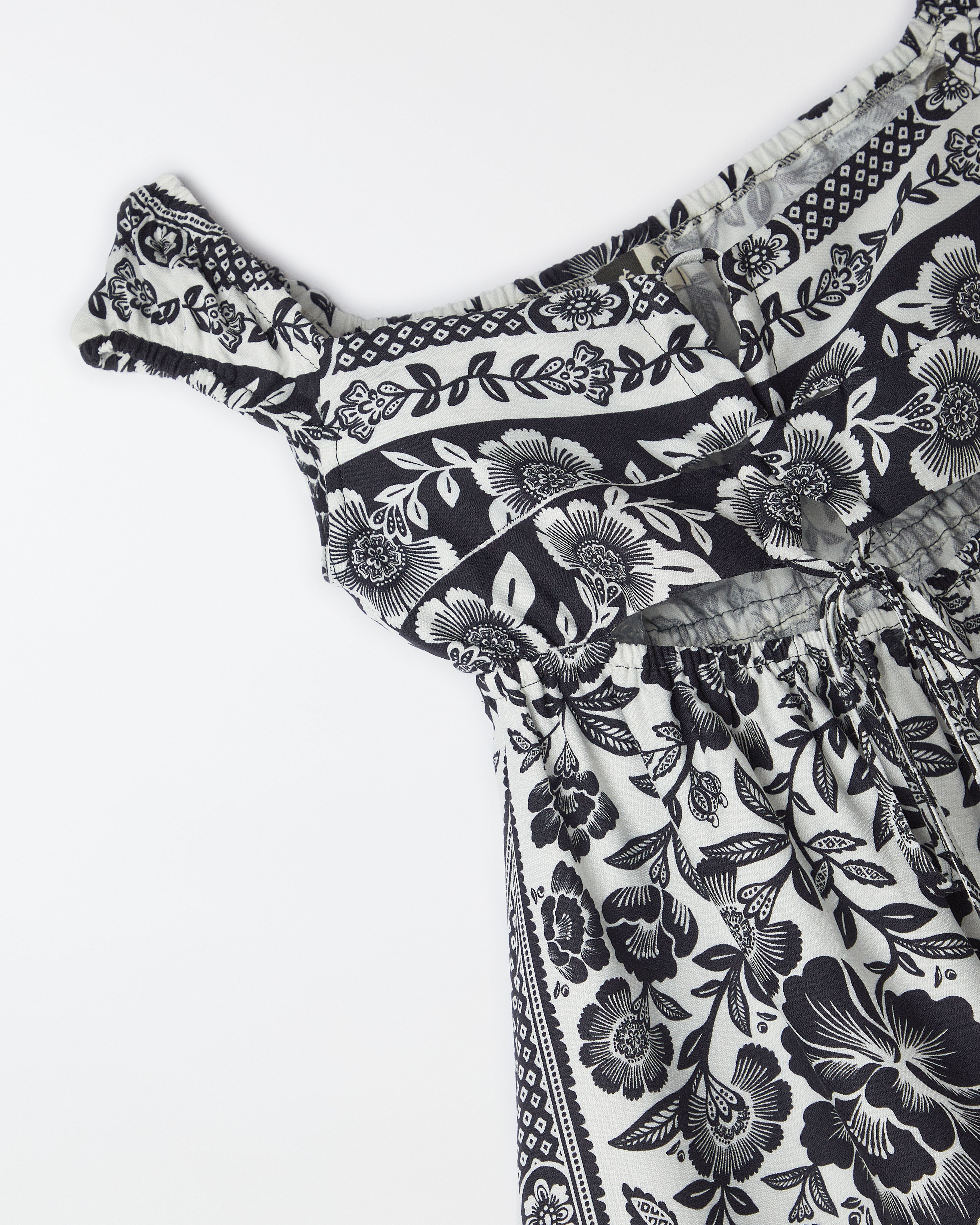 Vestido Jardim Romance