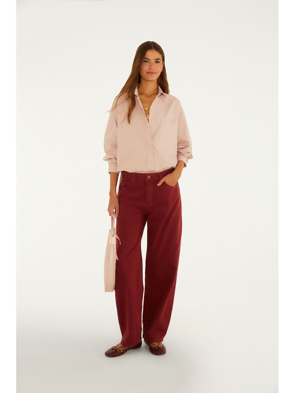 Farm — Camisa Over Bolso