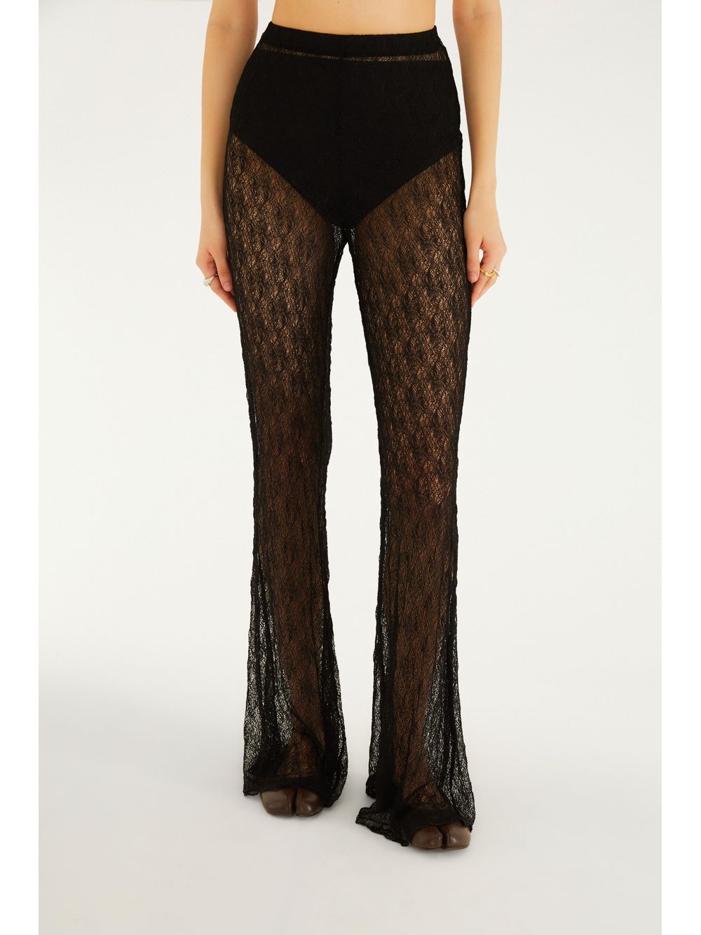 Farm — Calça Flare Artesanal Rendado