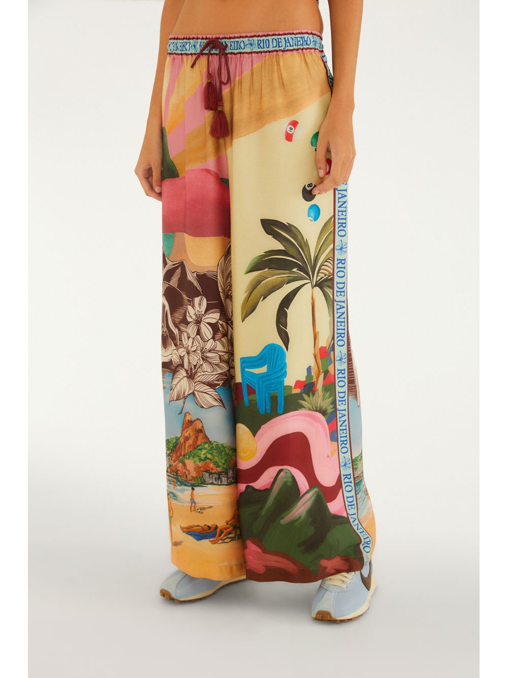 Farm — Calça Reta Estampada Lenços Cariocas
