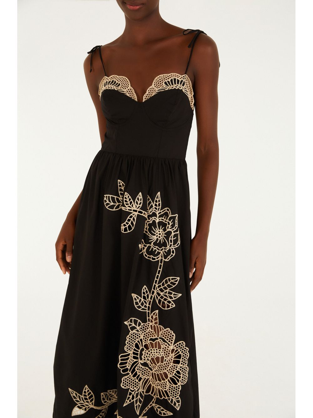 Farm — Vestido Artesanal Richelieu Lara