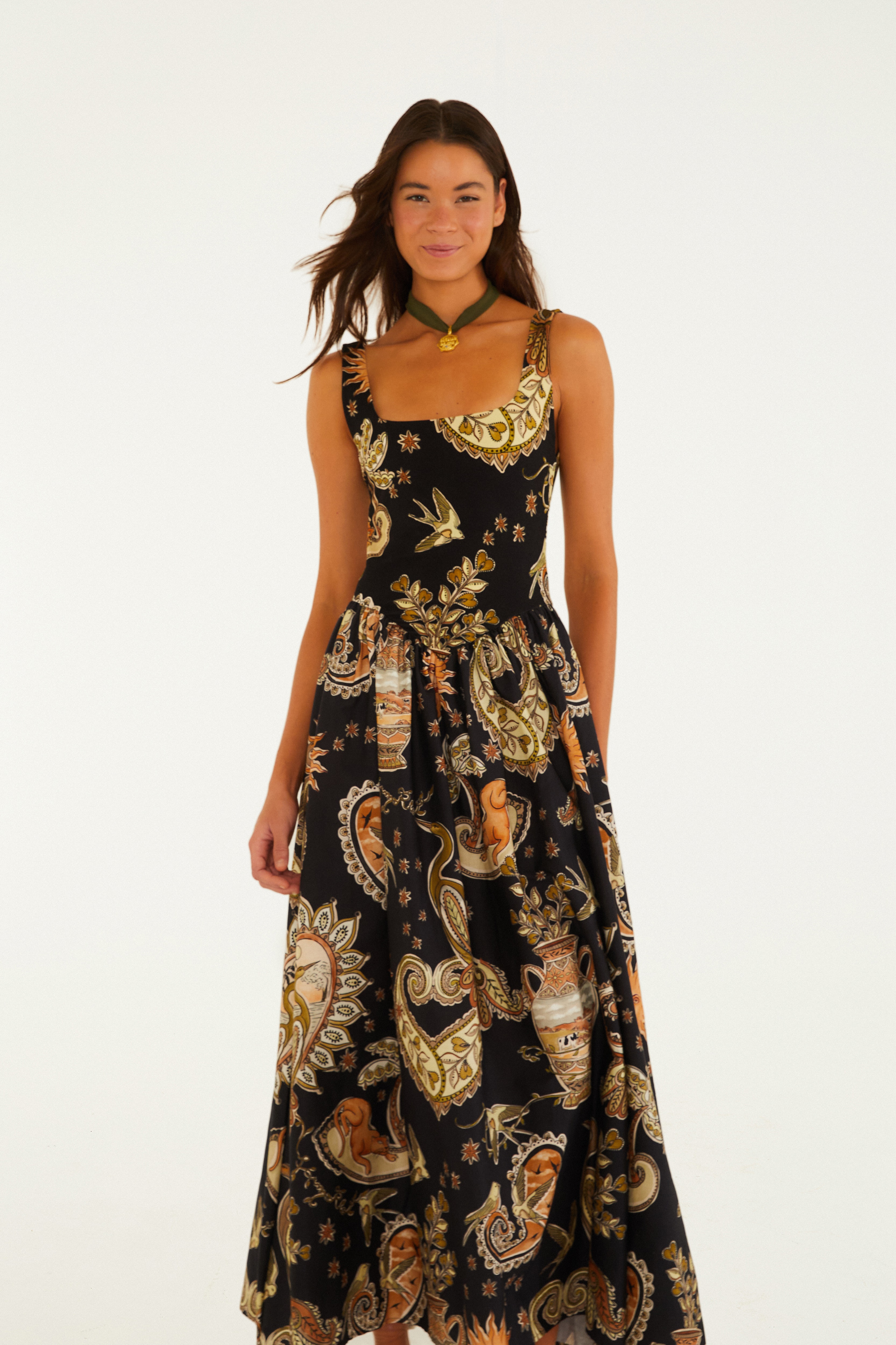 Vestido Estampado Reino Místico