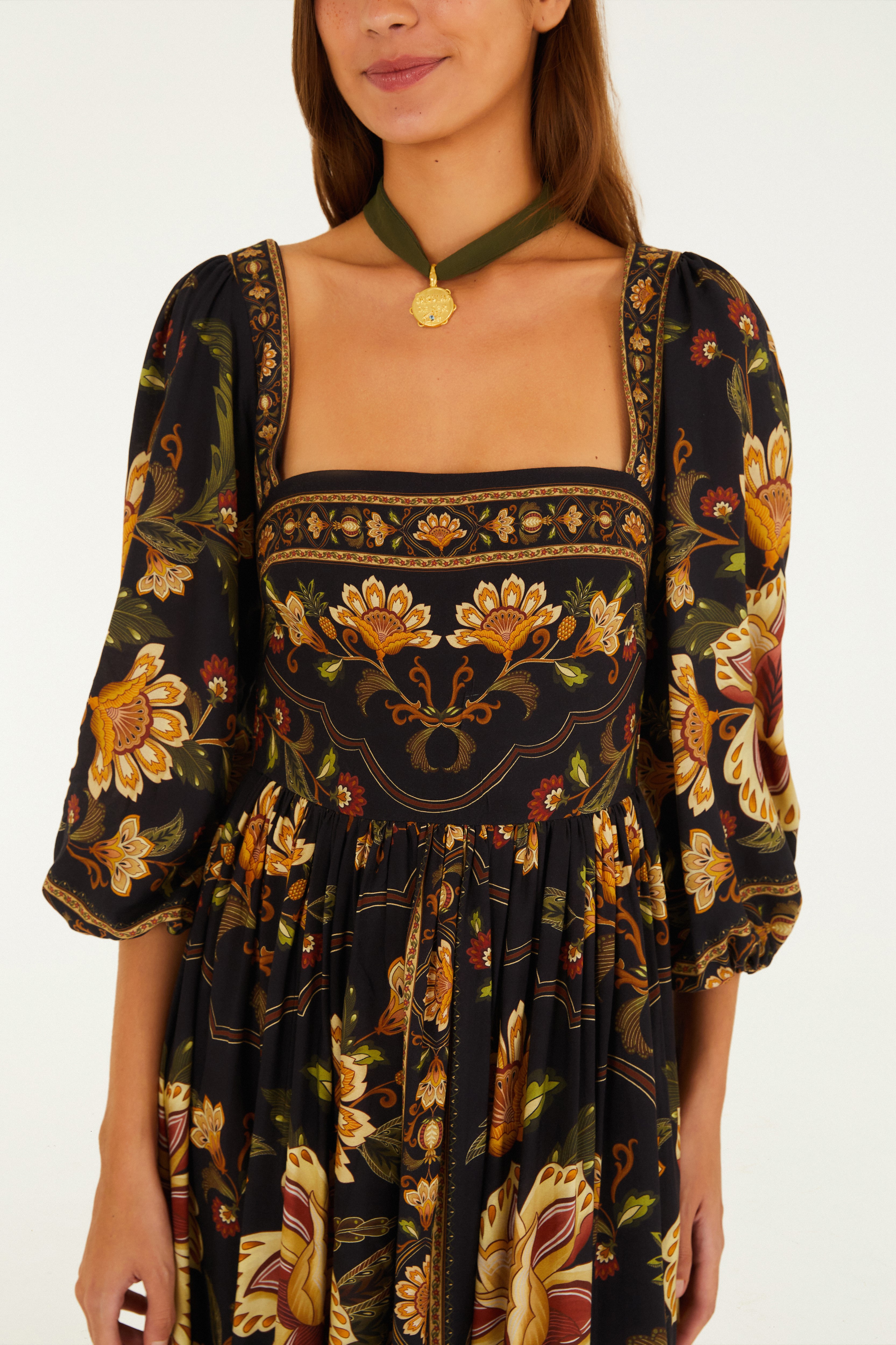 Vestido Cropped Estampado Jardim Majestoso