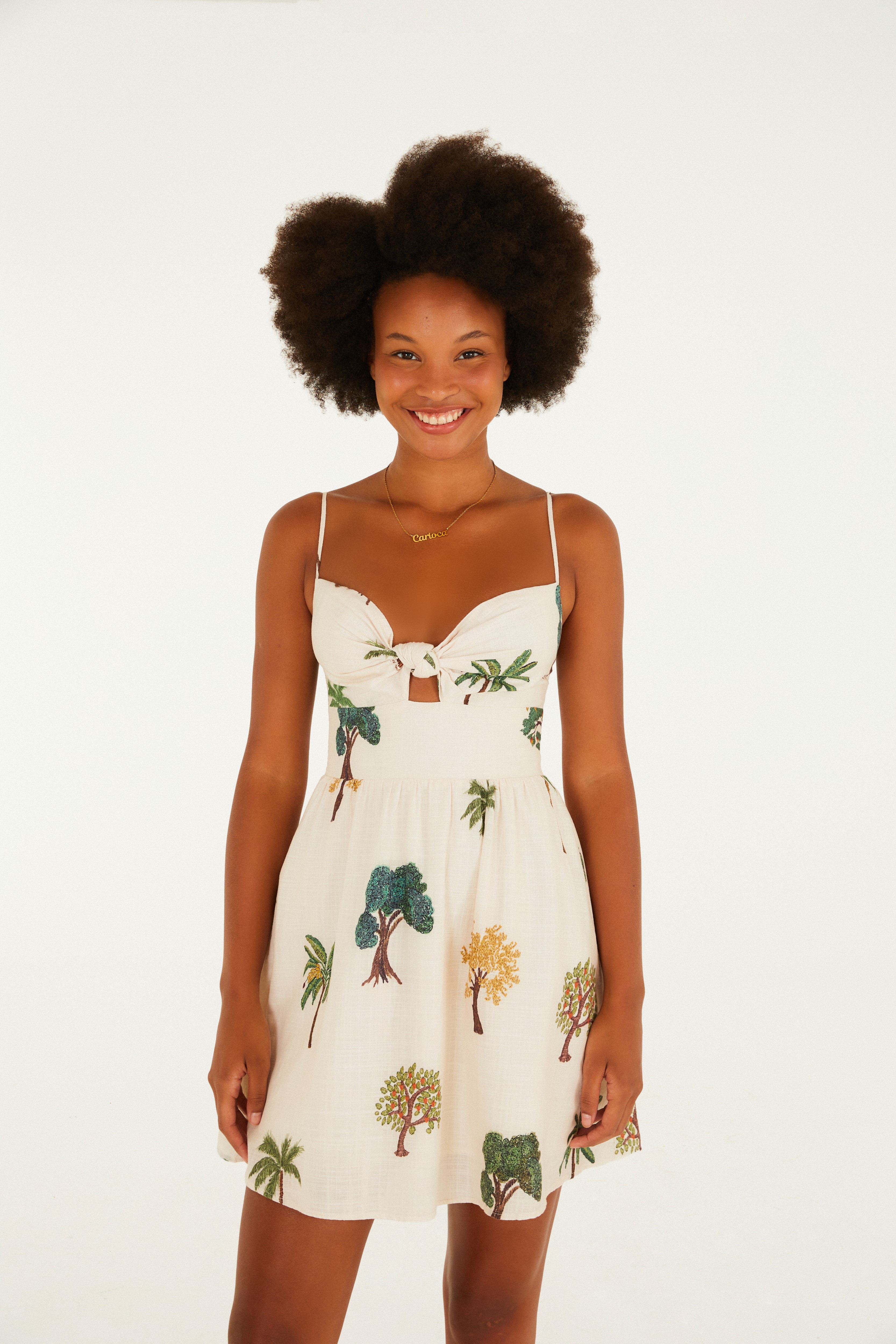 Vestido Curto Estampado Borda Árvore