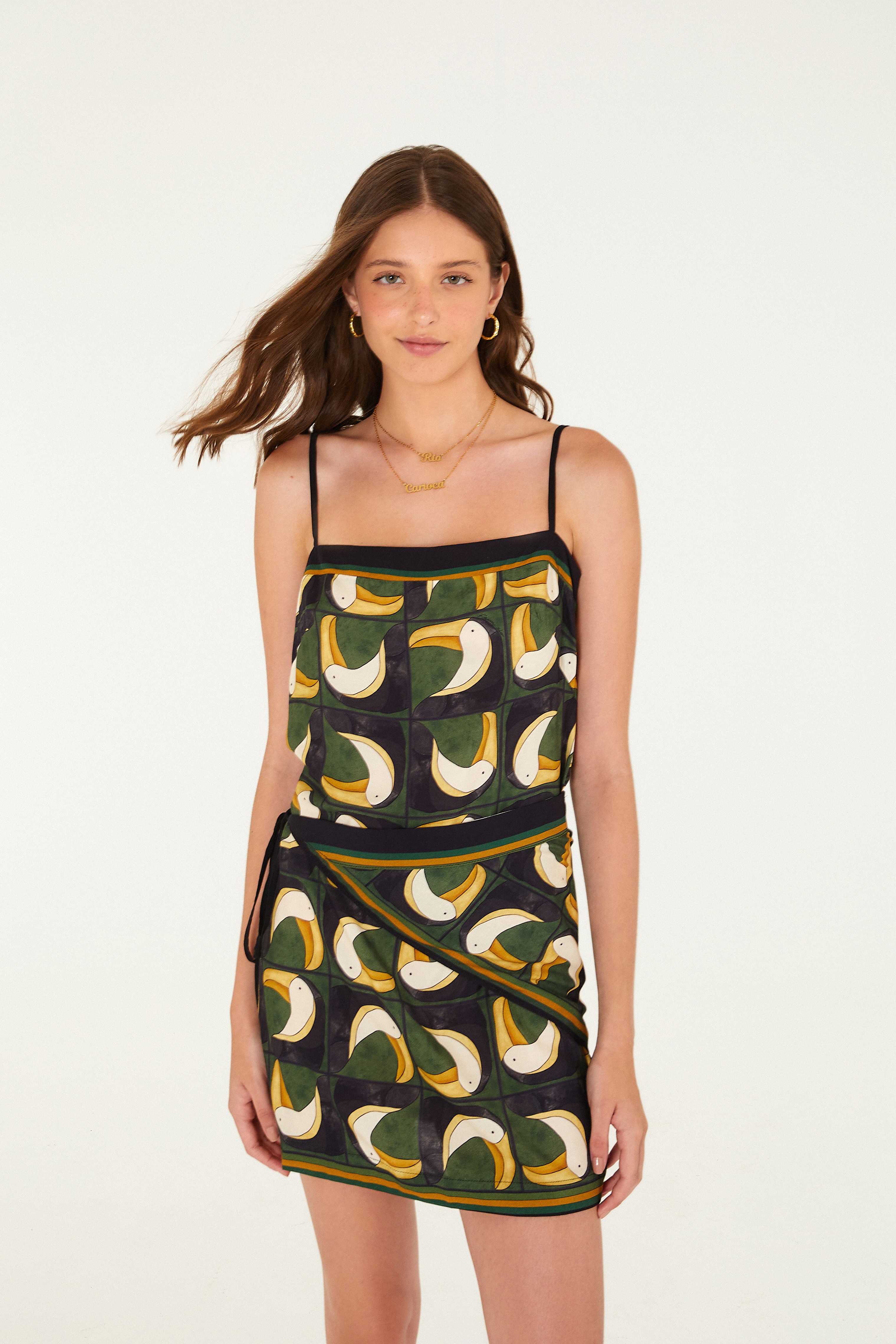 Vestido Curto Alcinha Estampado Tuca Tropical Mini