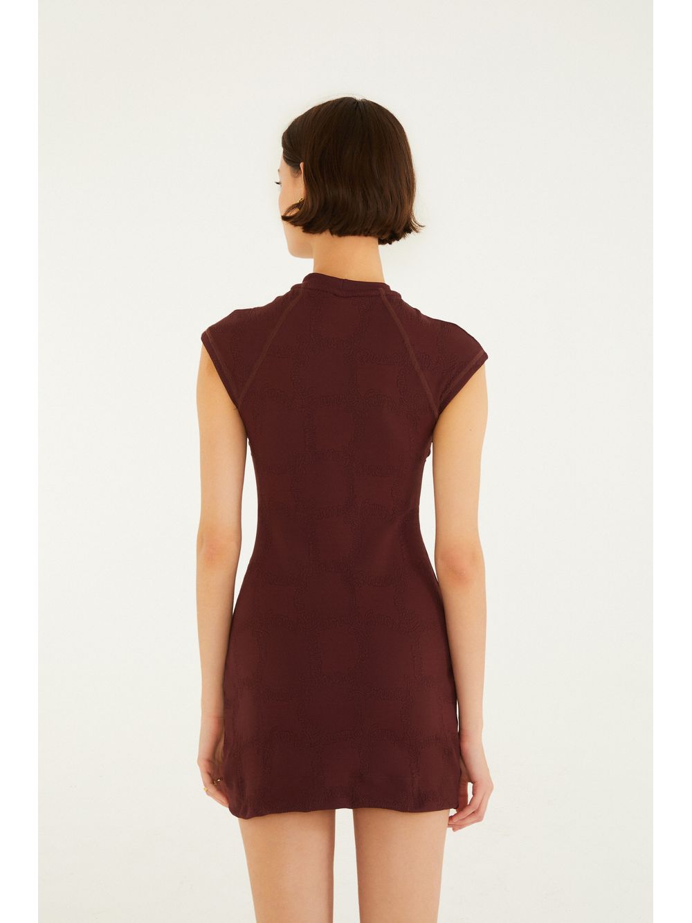 Farm — Vestido Curto Textura Ritmo Carioca