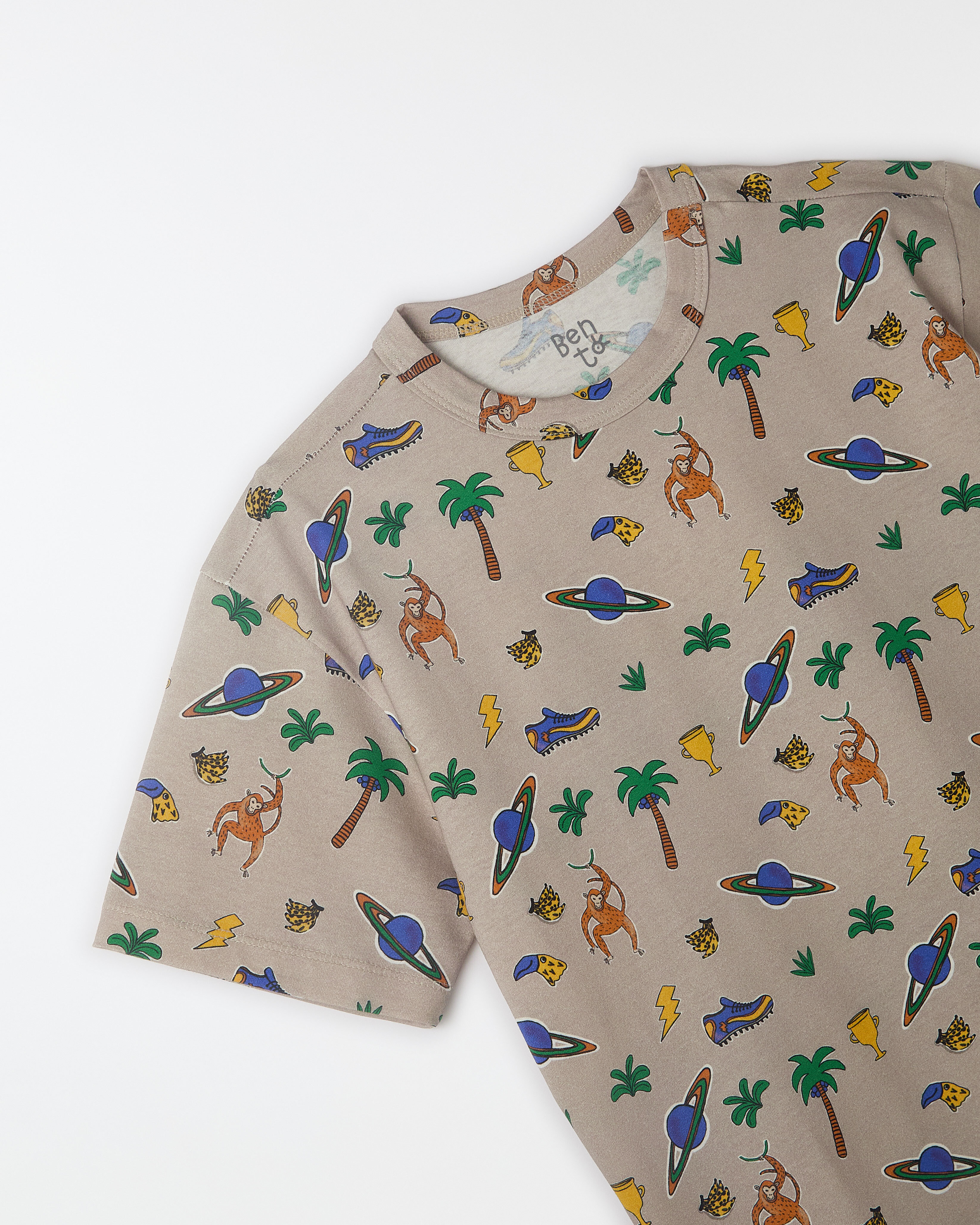 Camiseta Malha Adesivo Tropical