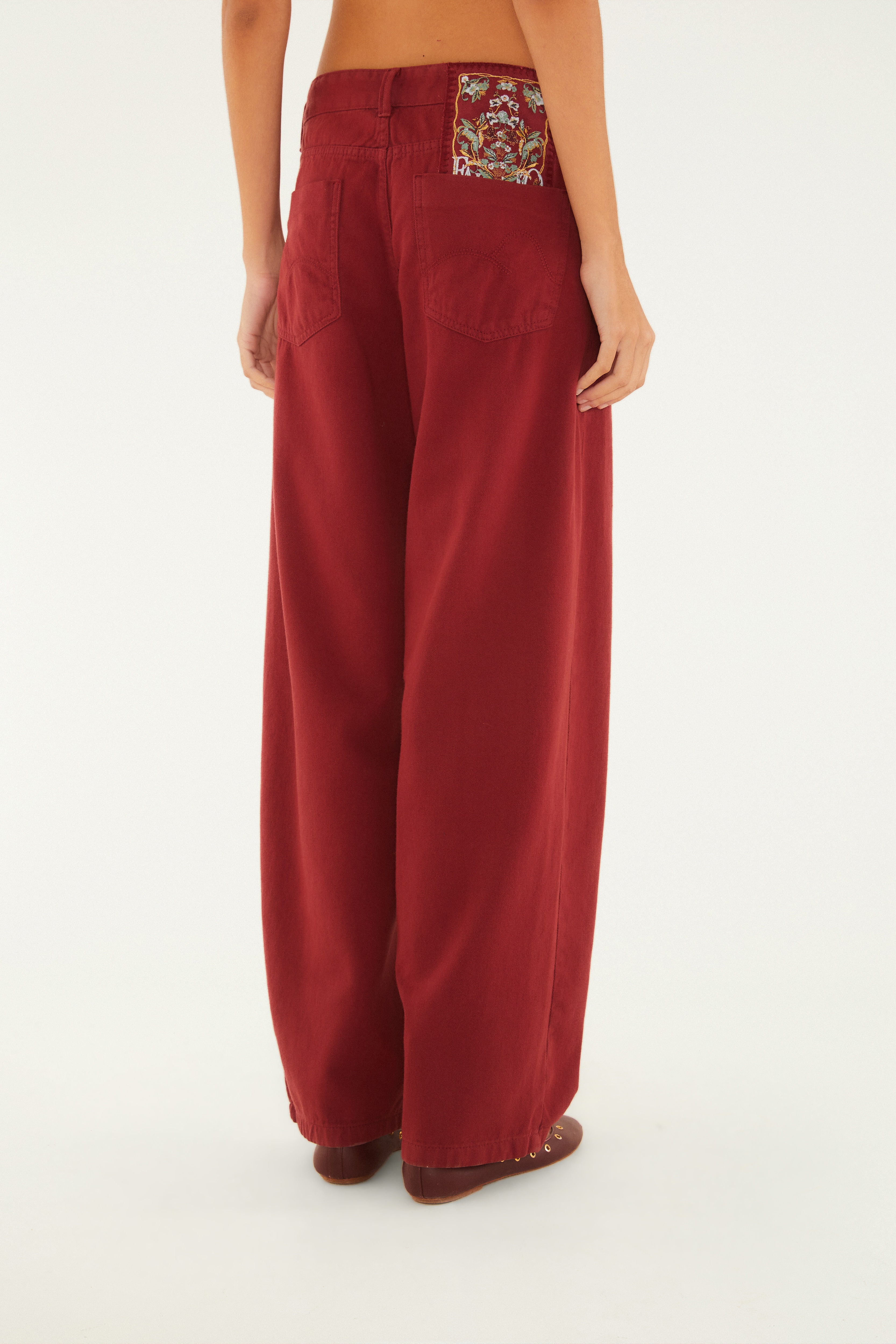 Calça Cintura Baixa Sarja