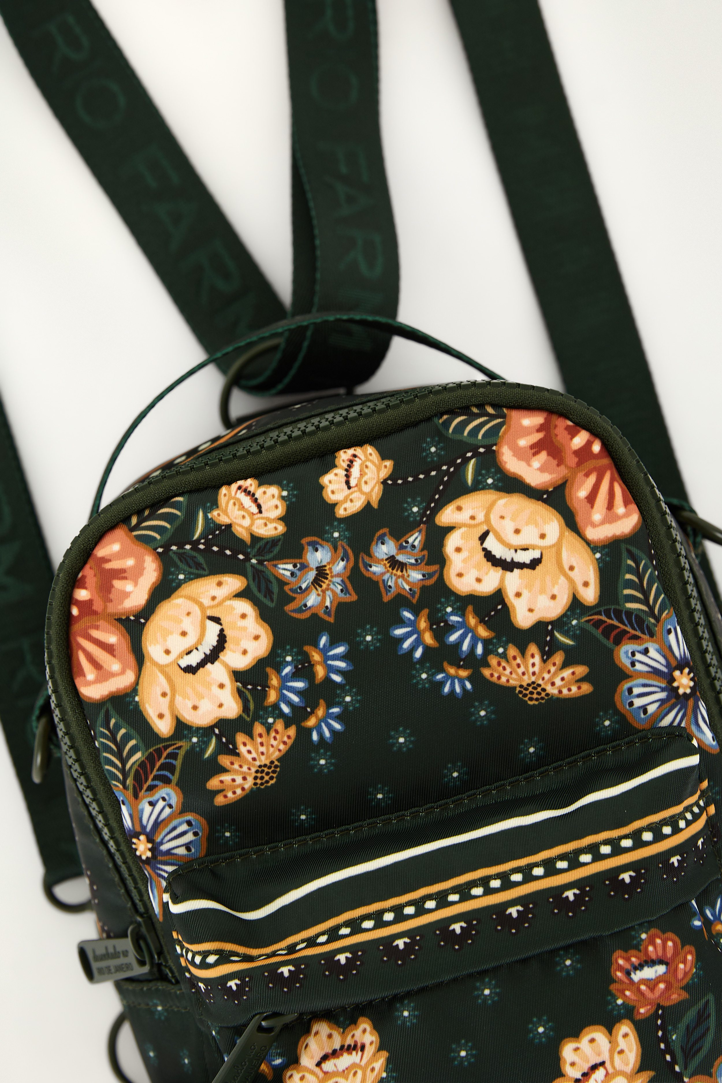 366083_57667_5-MOCHILA-BOROGODO-DOCE-ONCA