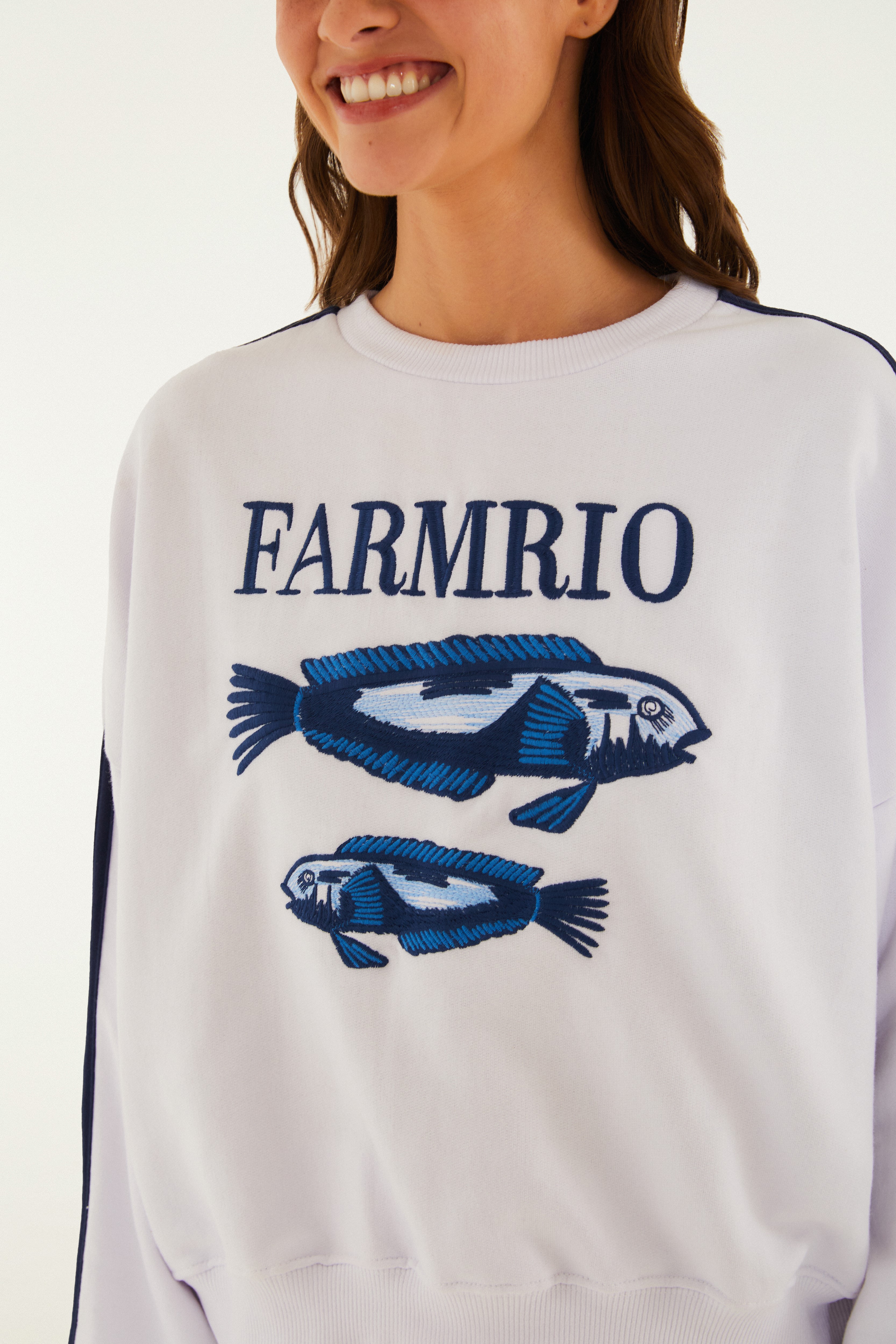 Casaco Moletom Peixe Bordado