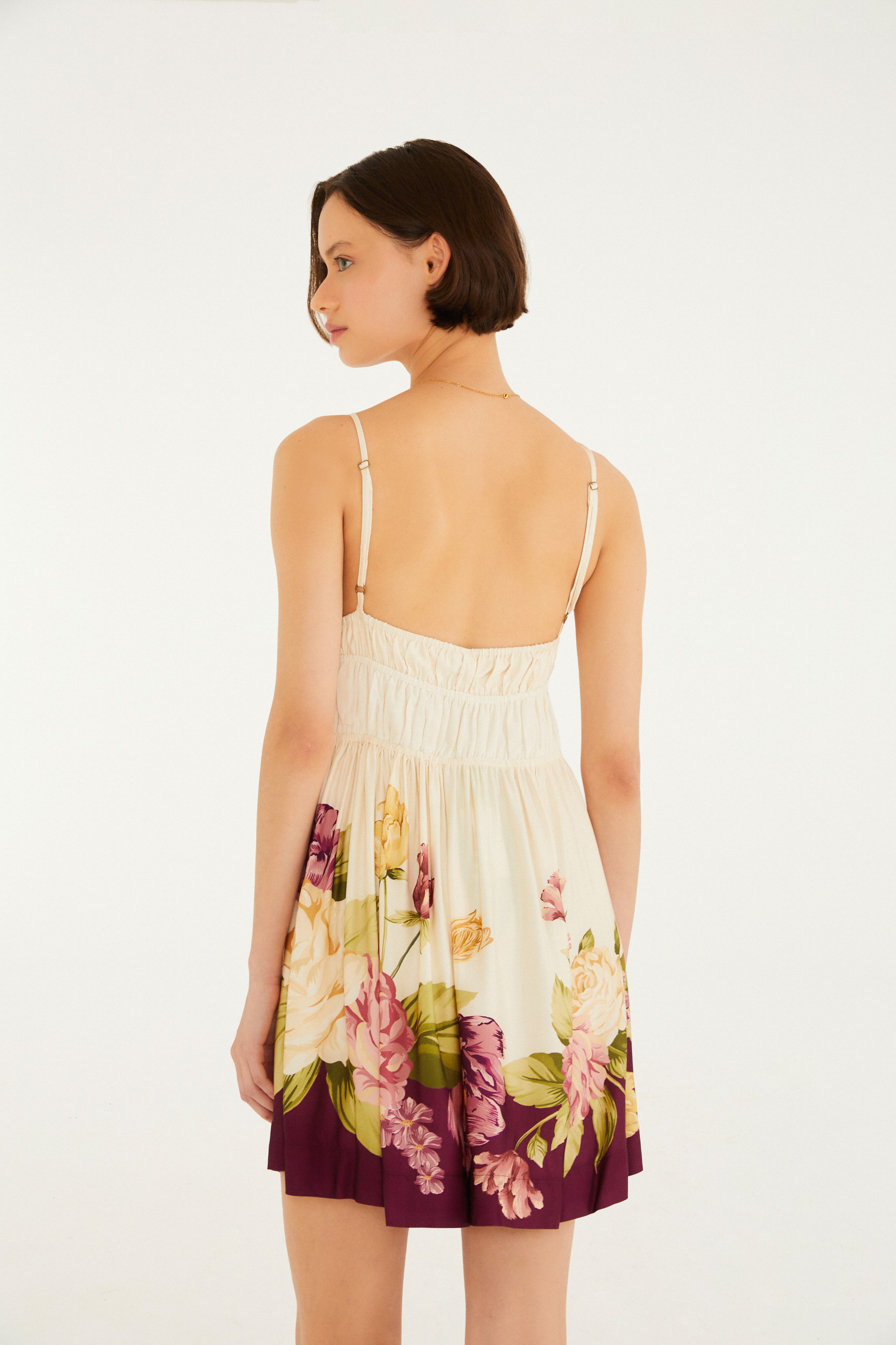 Vestido Curto Estampado Versalles