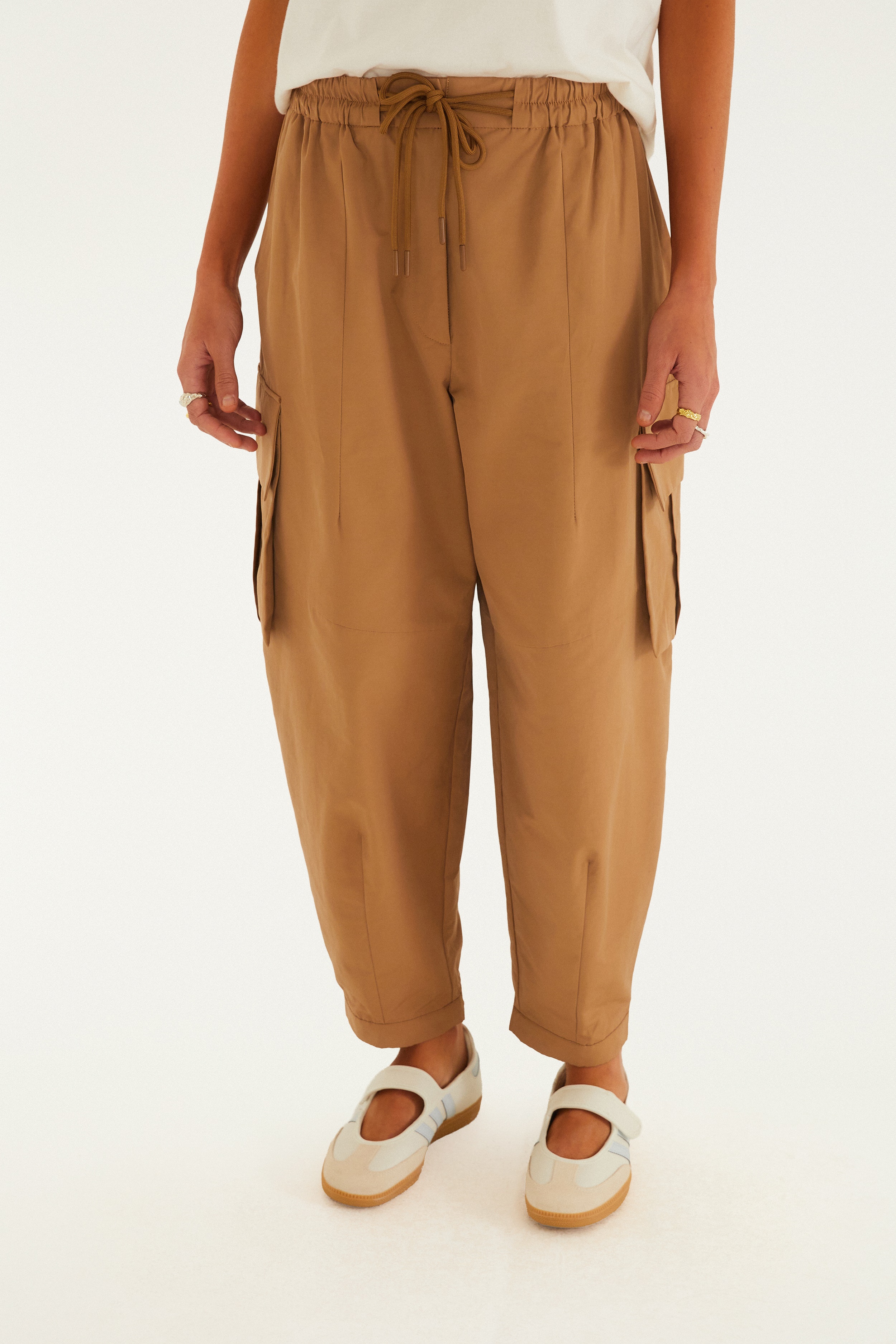 Calça Over Bolsos