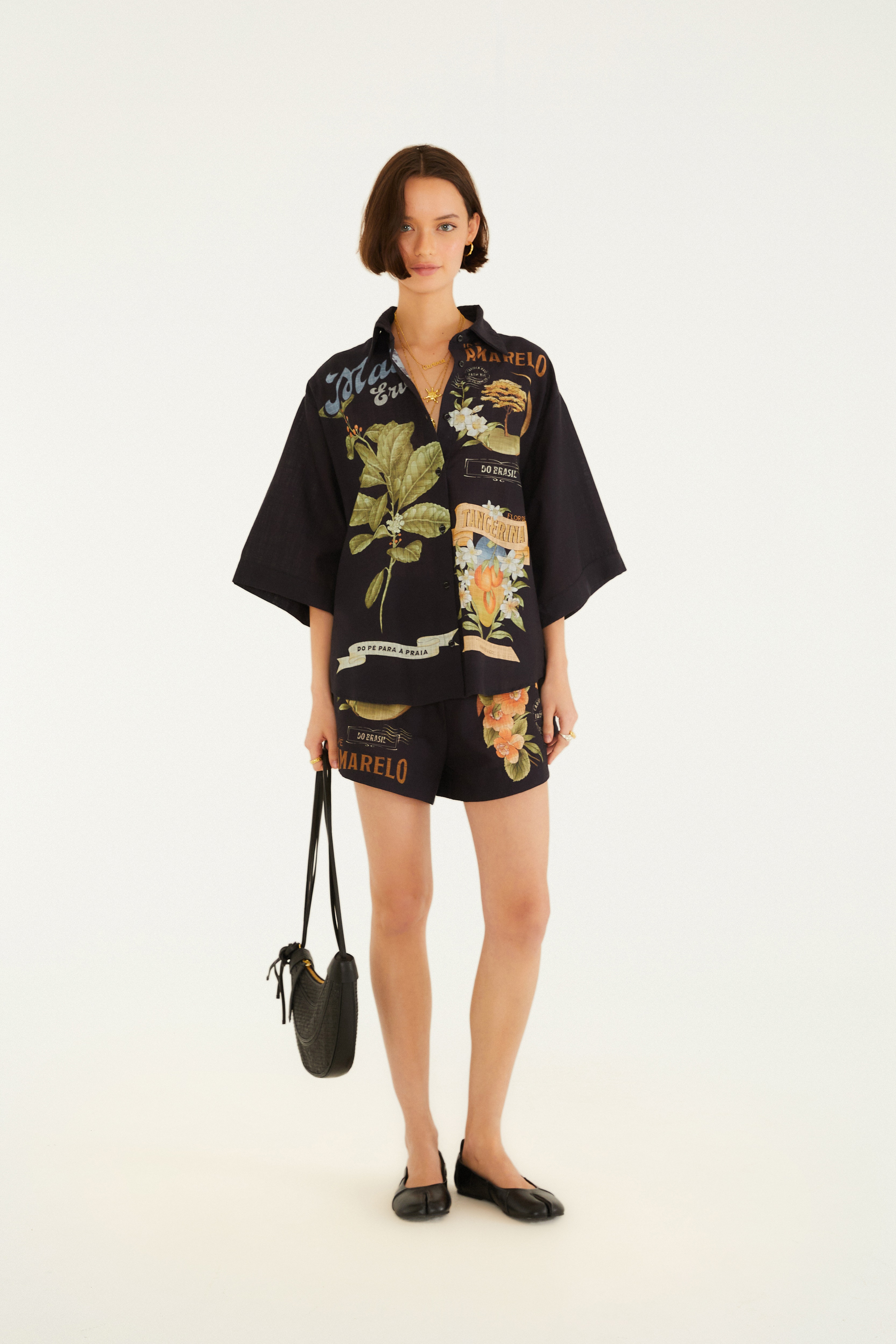 Short Estampado Selos Do Brasil