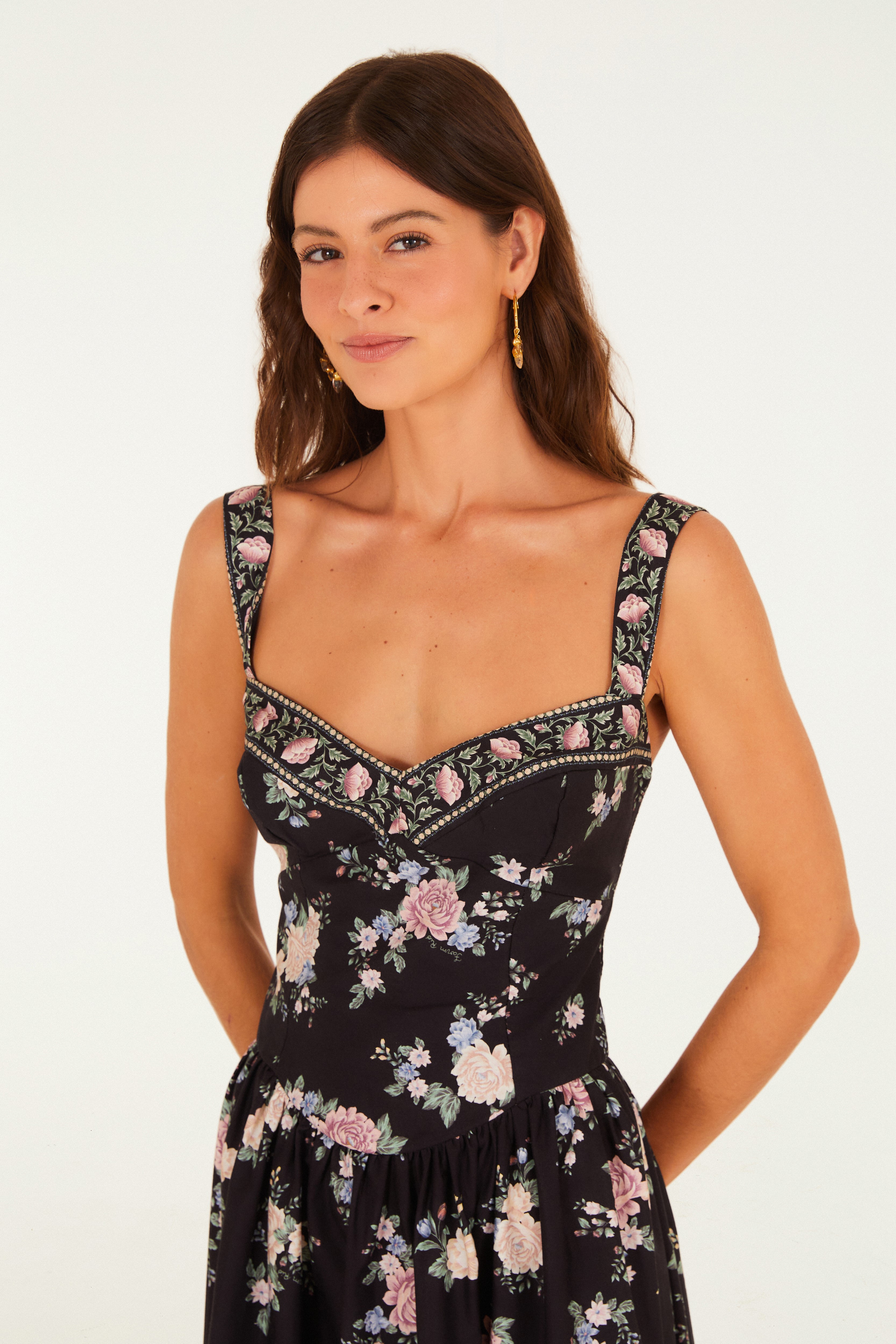 Vestido Cropped Estampado Romance