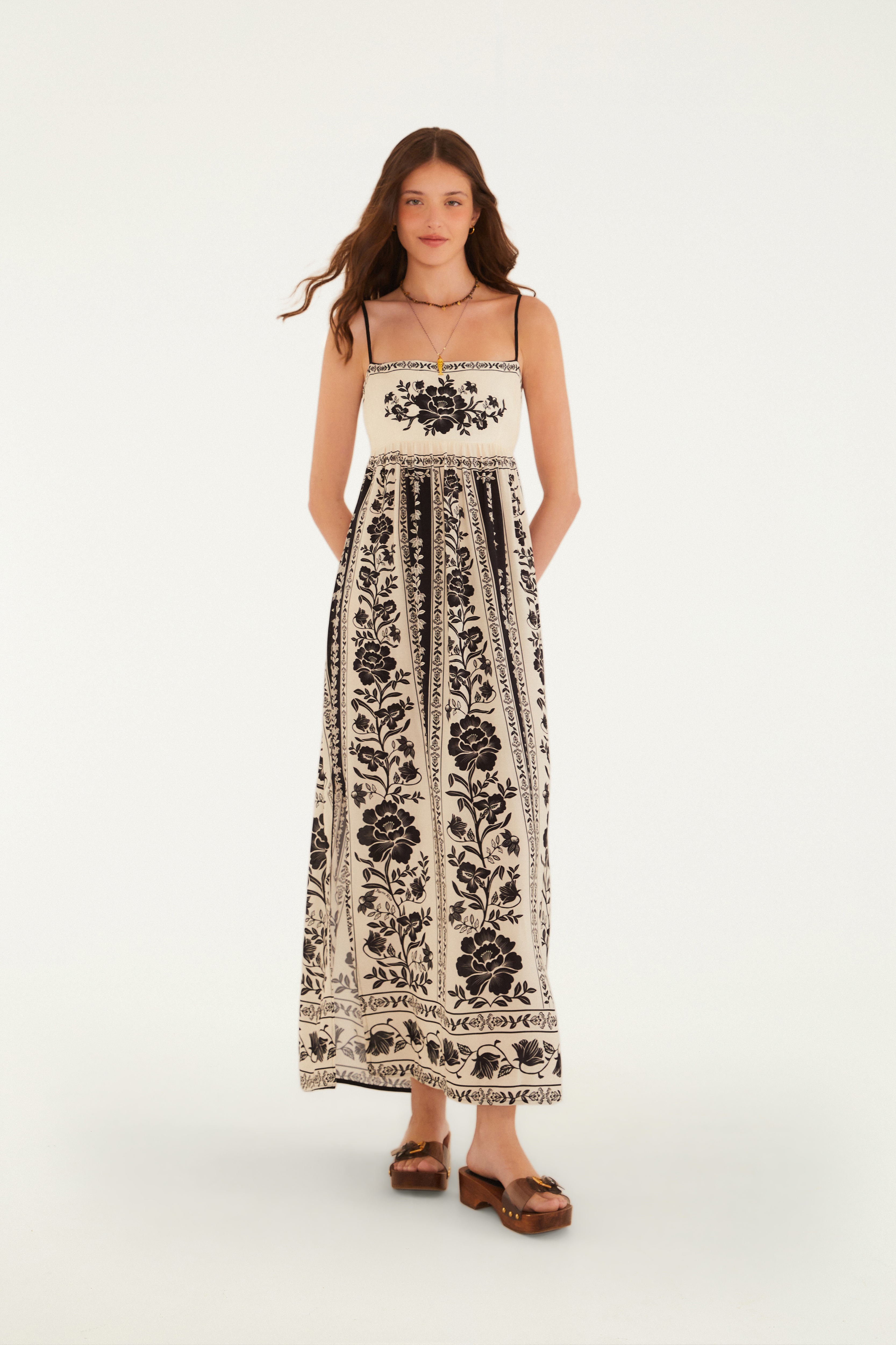 Vestido Cropped Estampado Floral Delicado