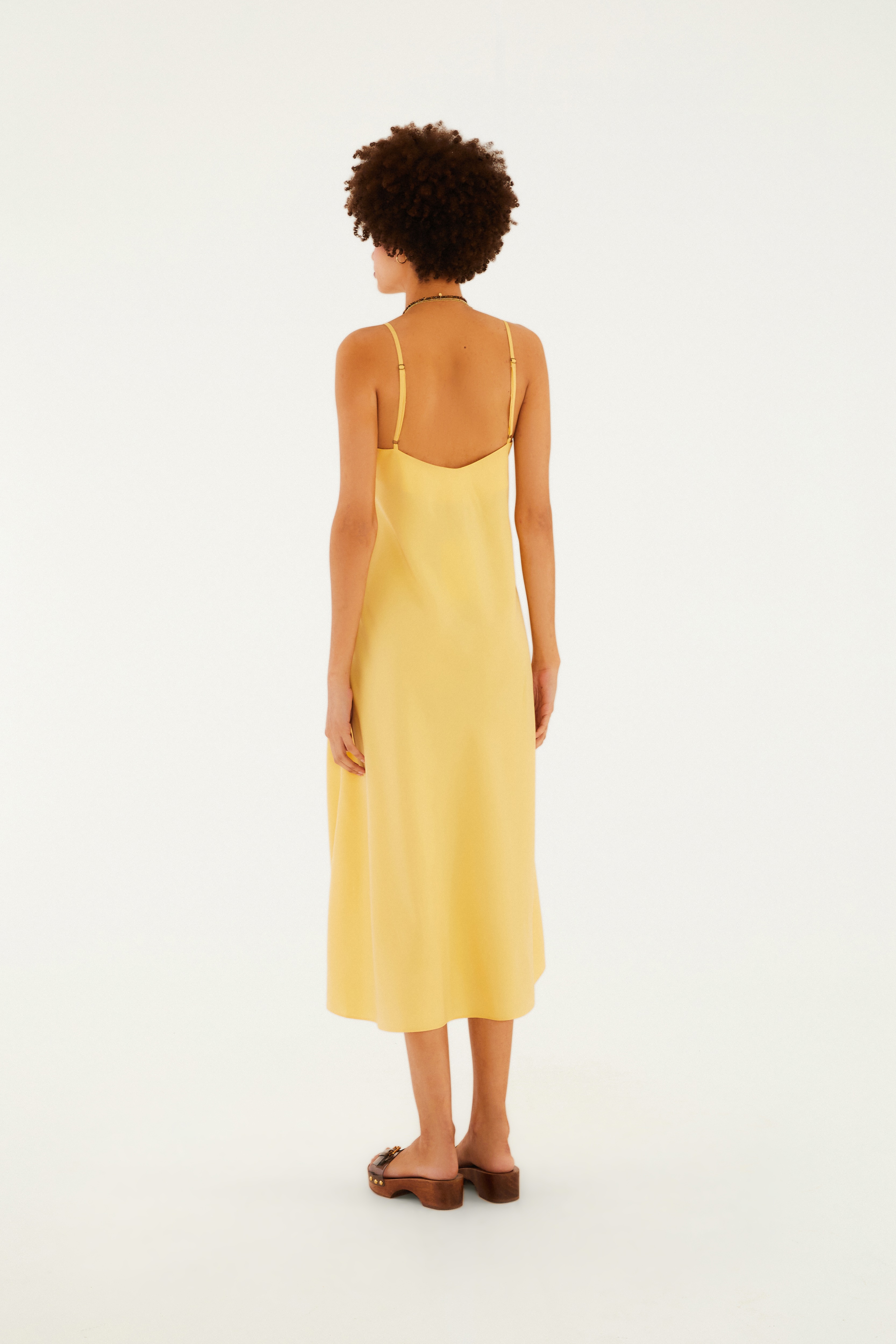 Vestido Enviesado Midi