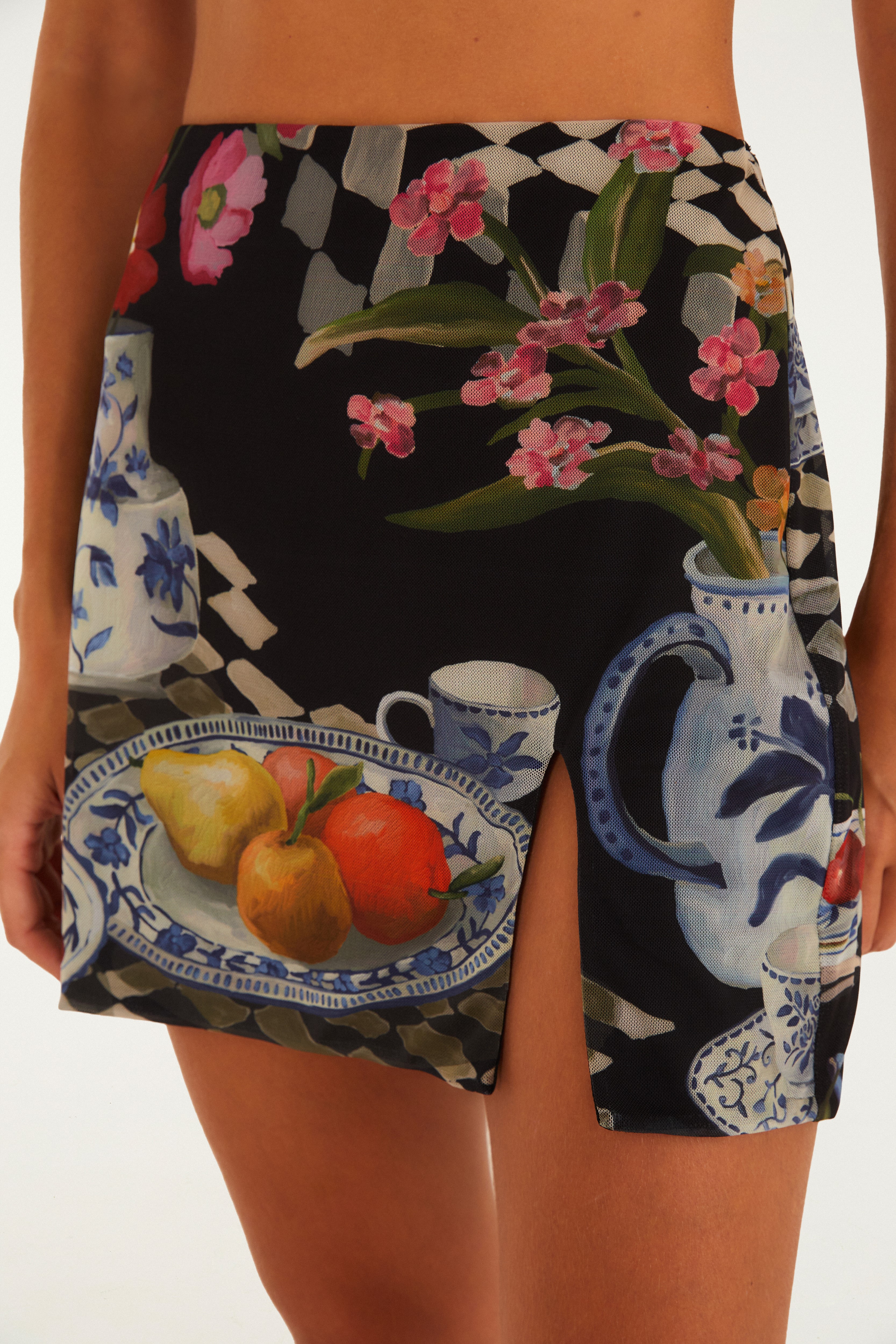 Saia Curta Tule Estampada Mesa De Chá