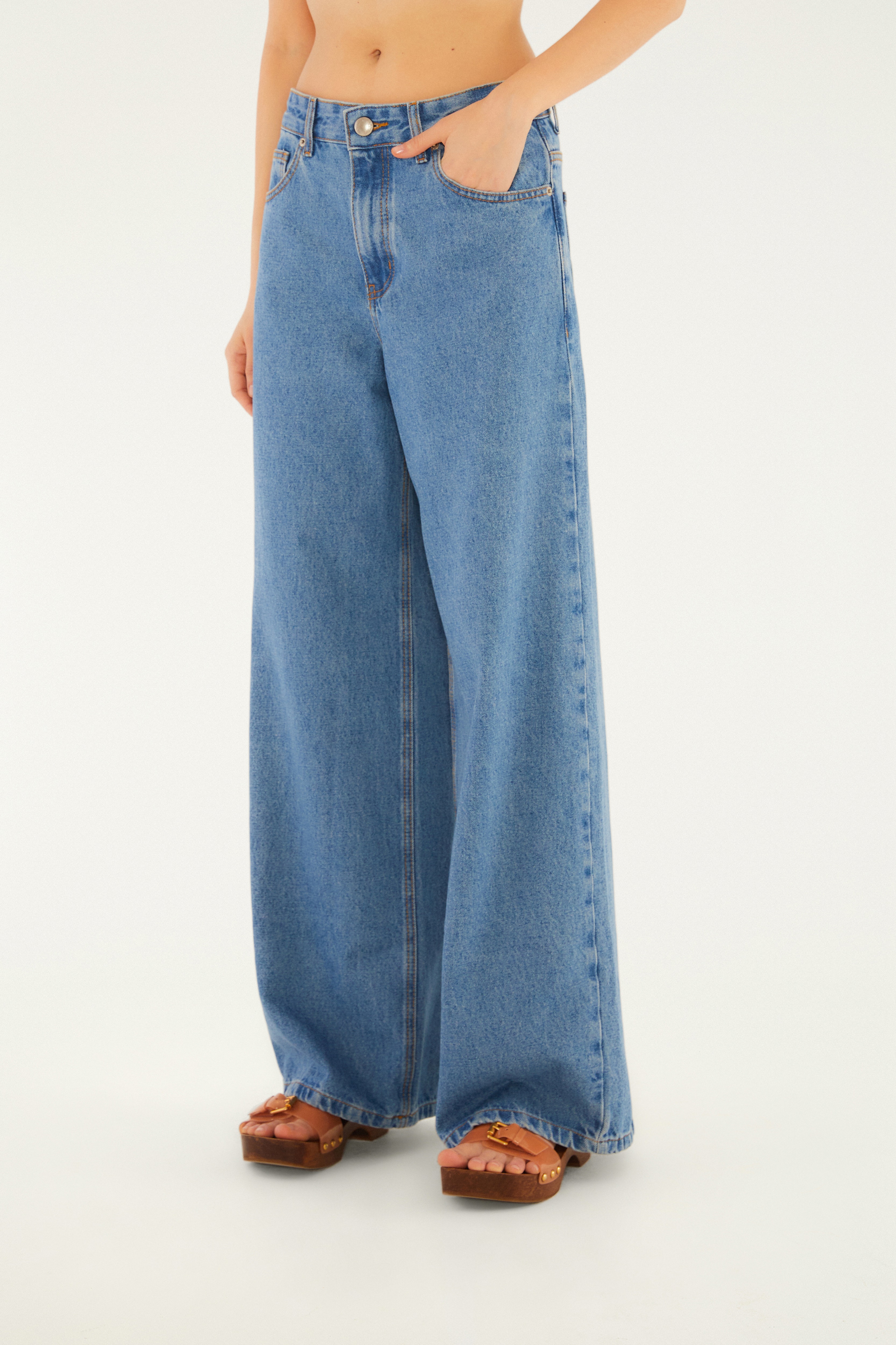 Calça Jeans Wide Faver Media