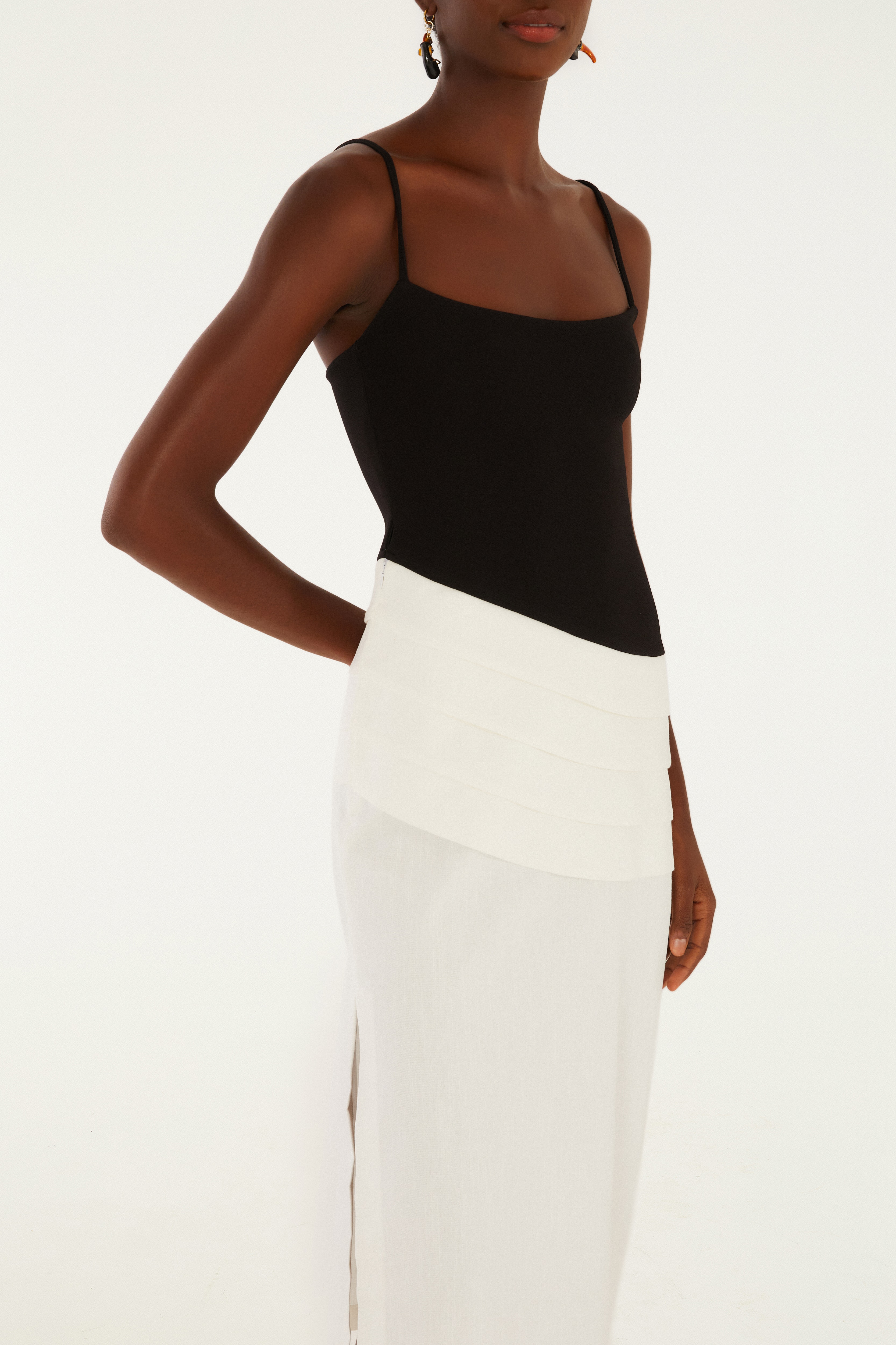 Vestido Longo Bicolor Pregas