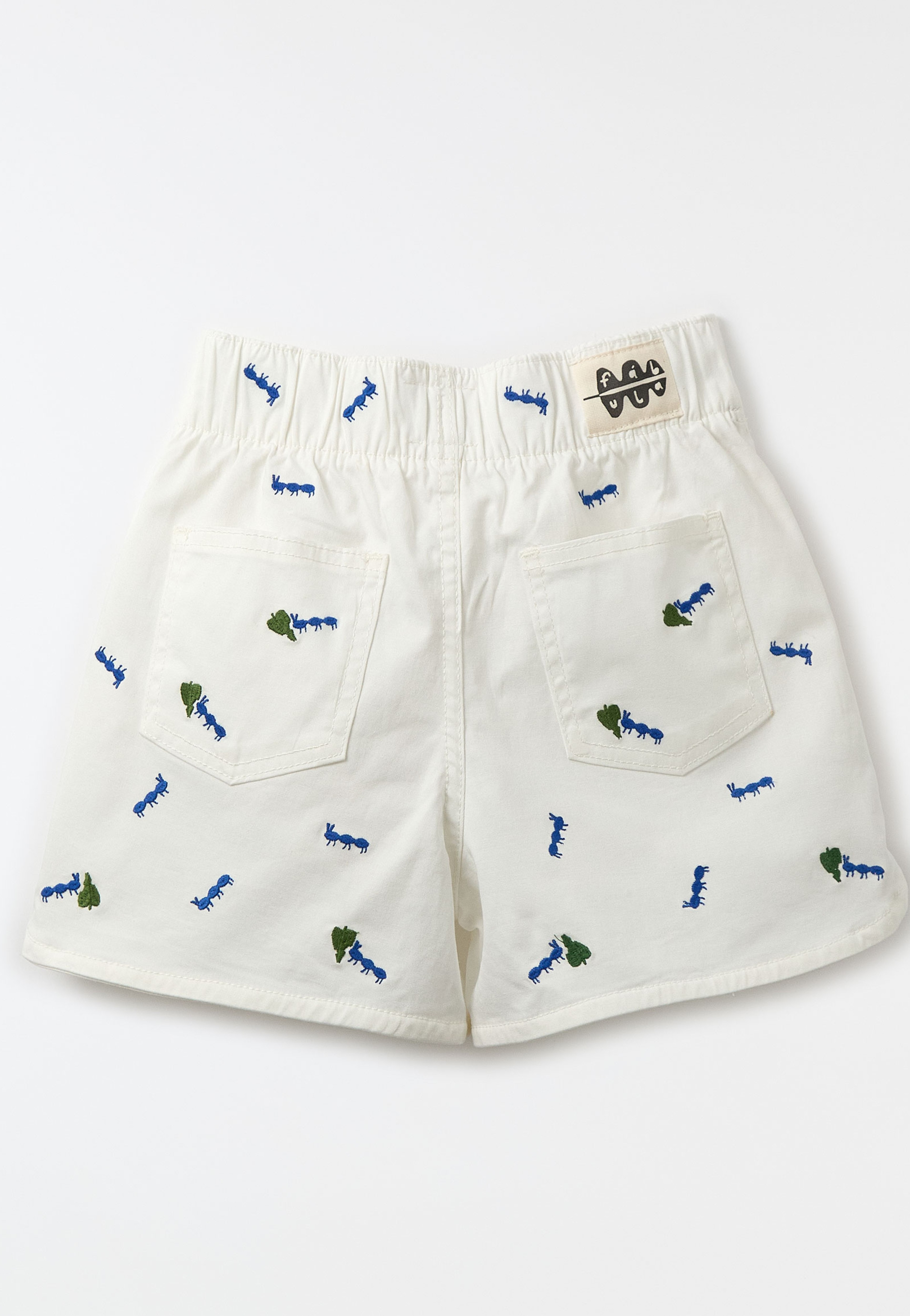 Short Sarja Bordado Formiga