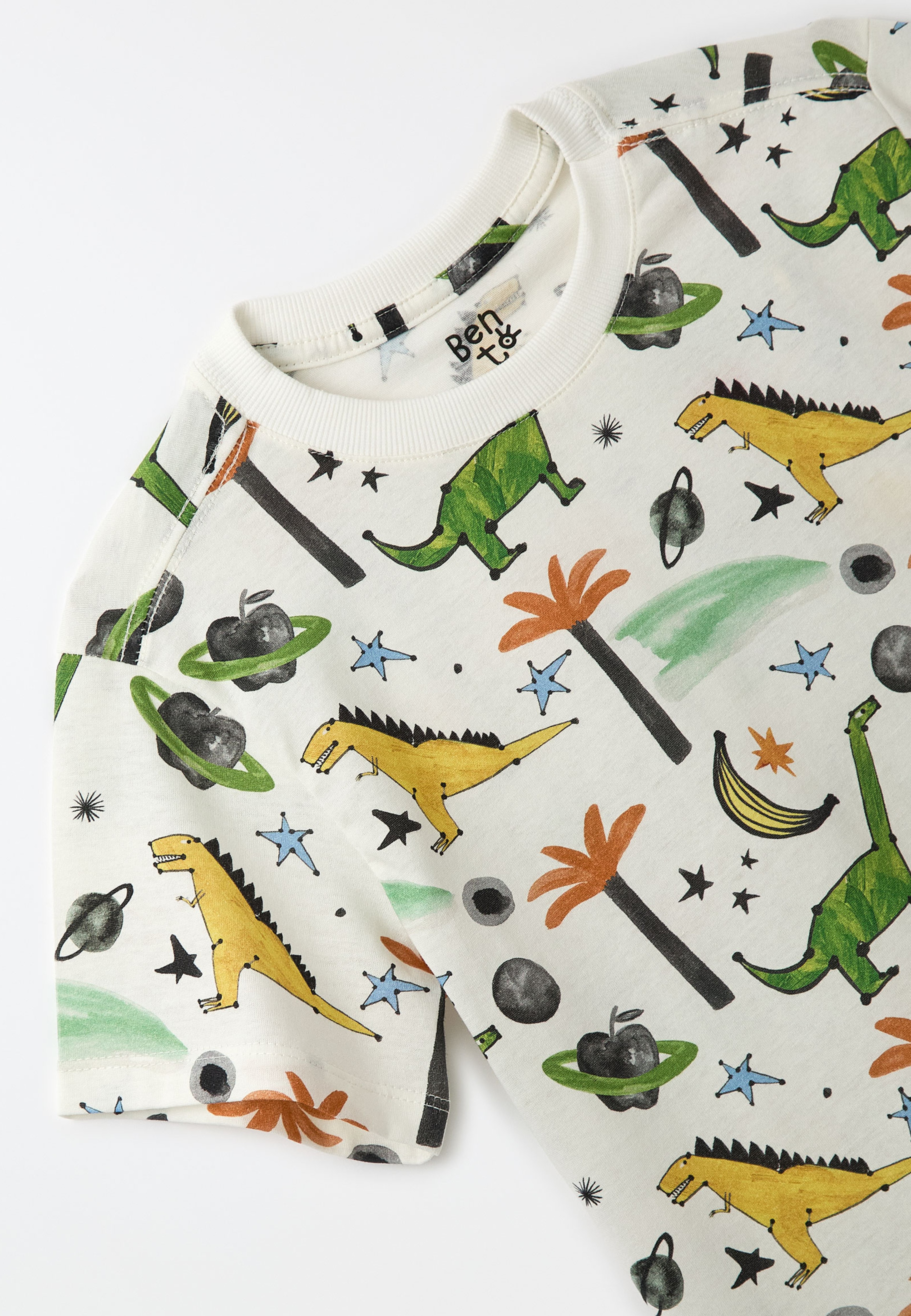 Camiseta Malha  Noite Do Dino
