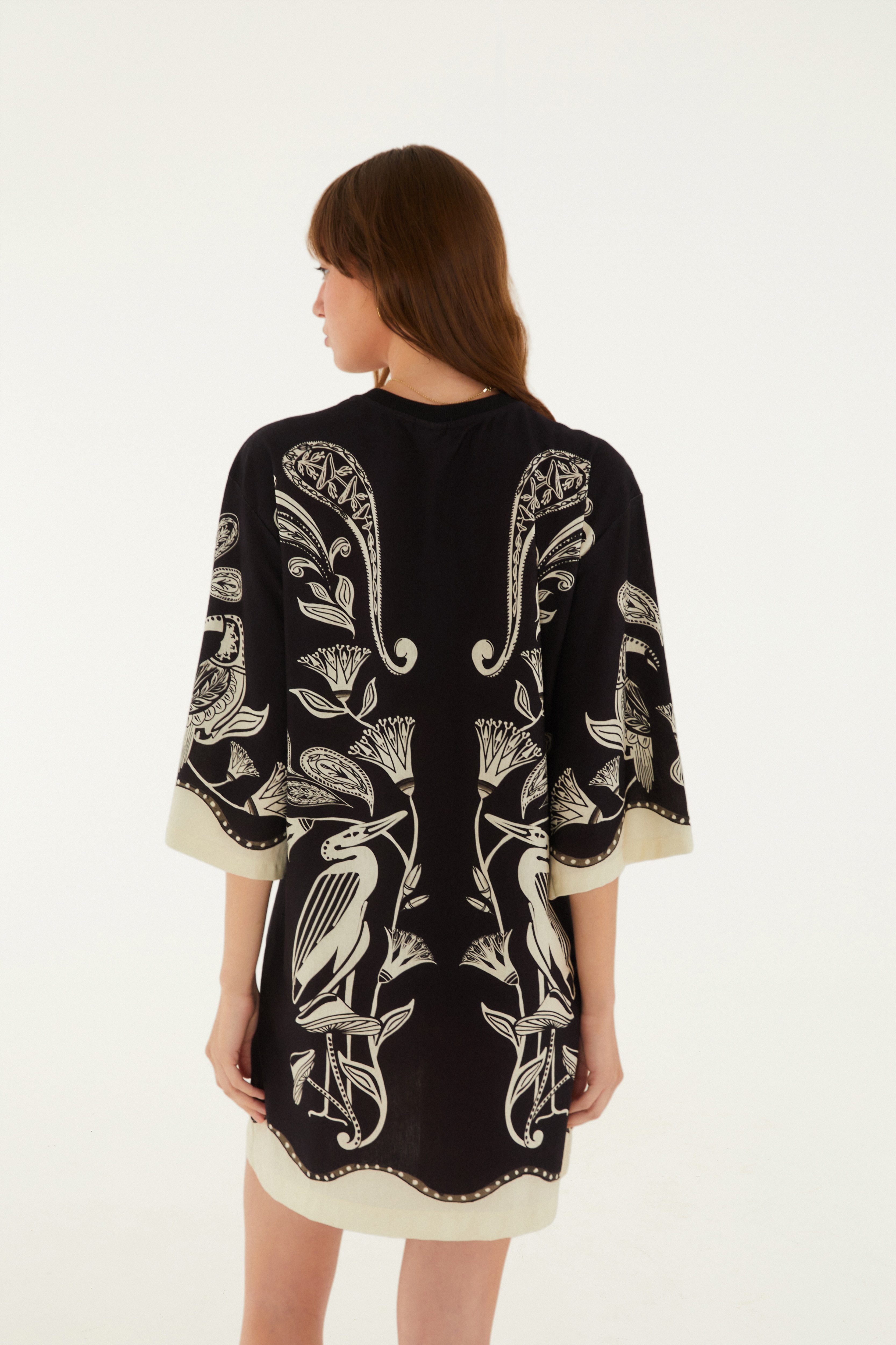 Vestido T-Shirt Big Estampado Patch Tropical