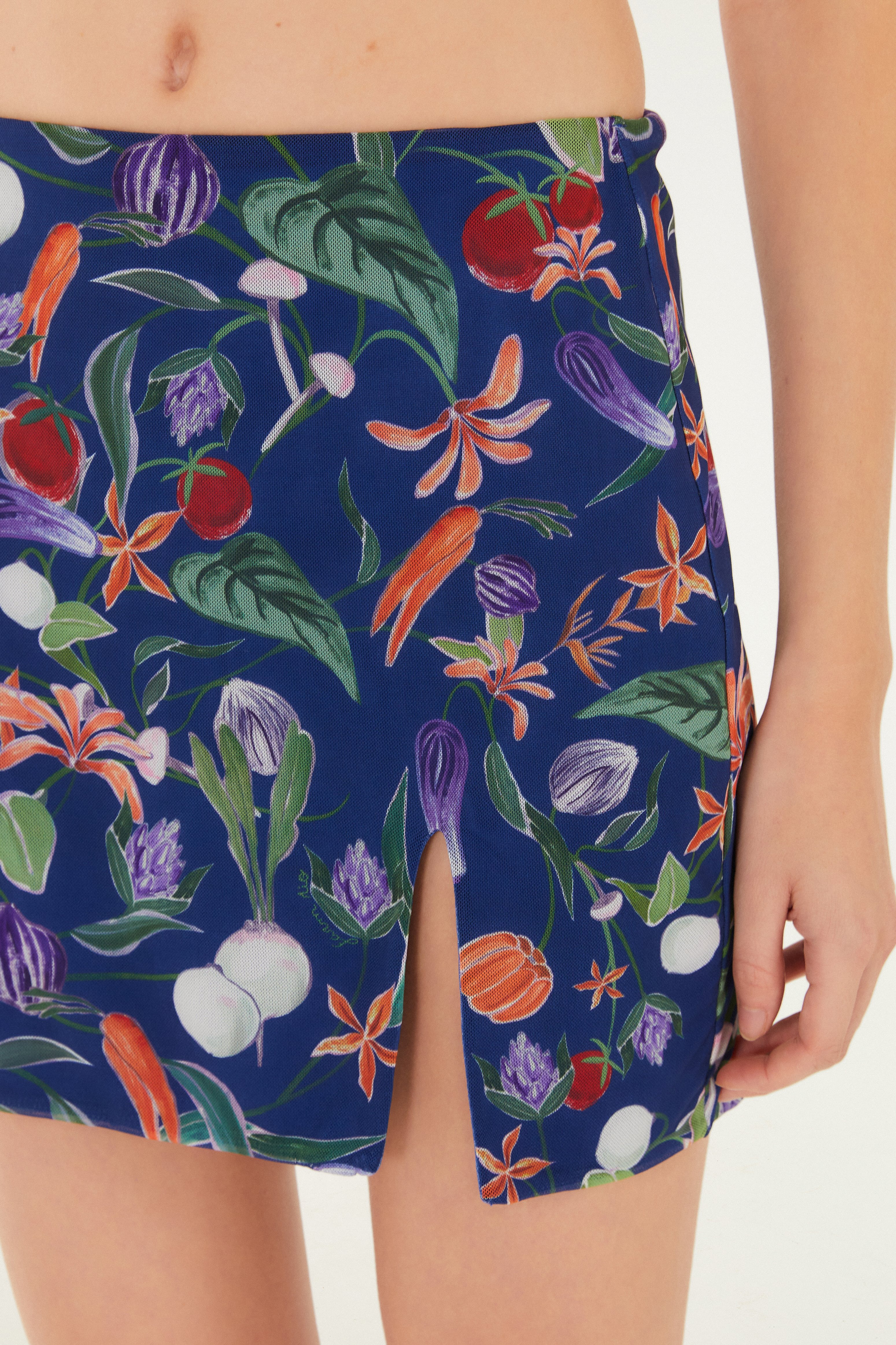 Saia Tule Estampada Legumes