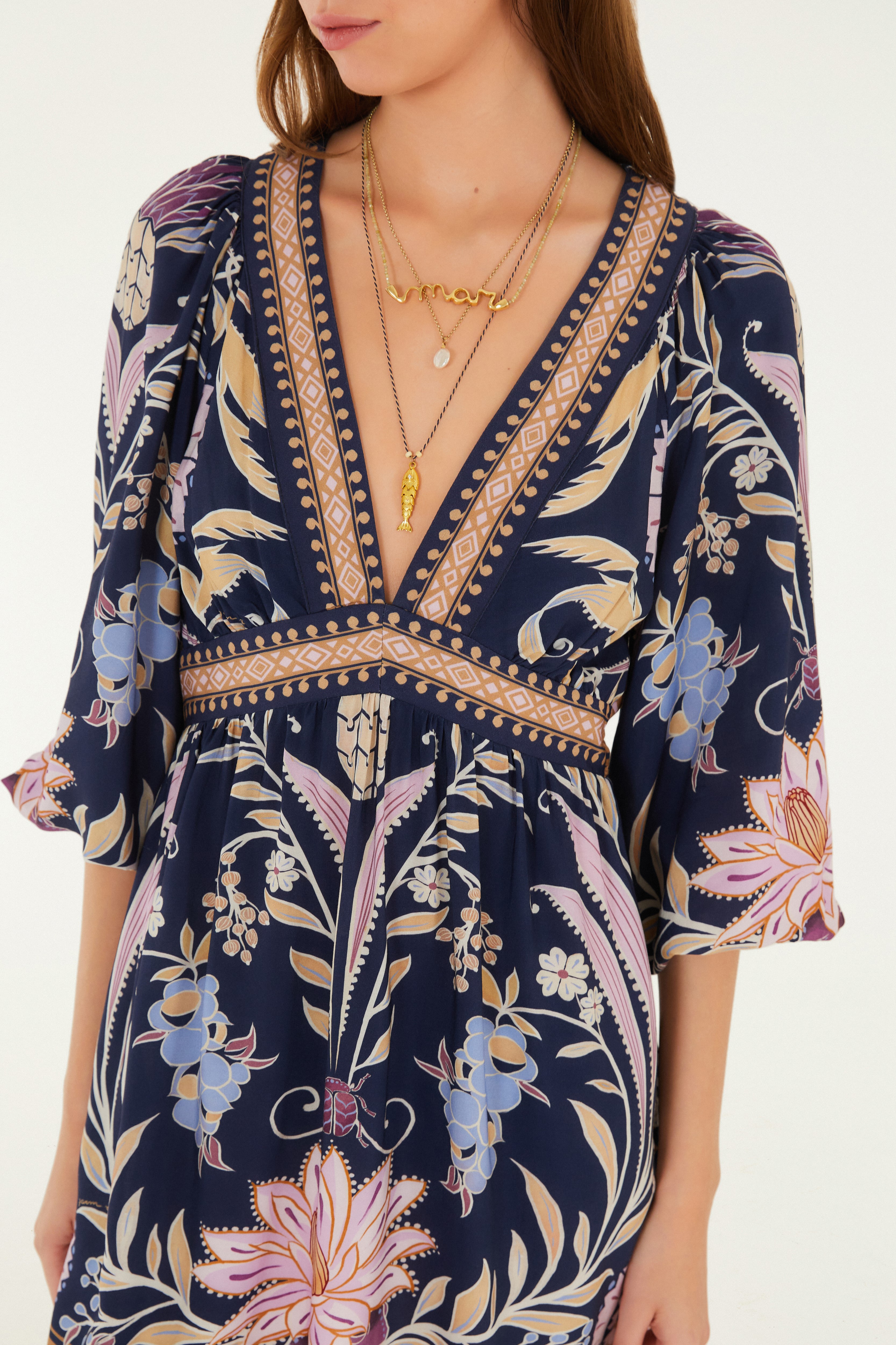 Vestido Curto Estampado Leveza Romântica
