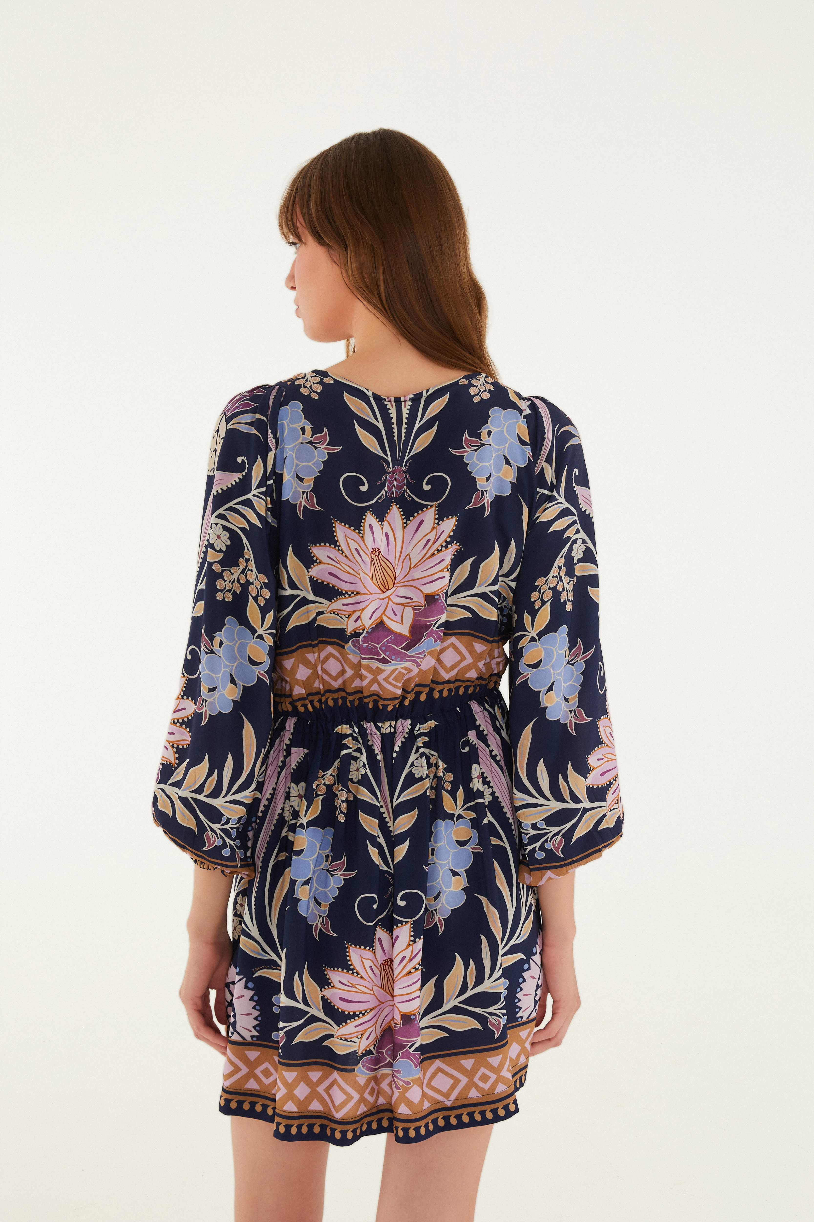 Vestido Curto Estampado Leveza Romântica