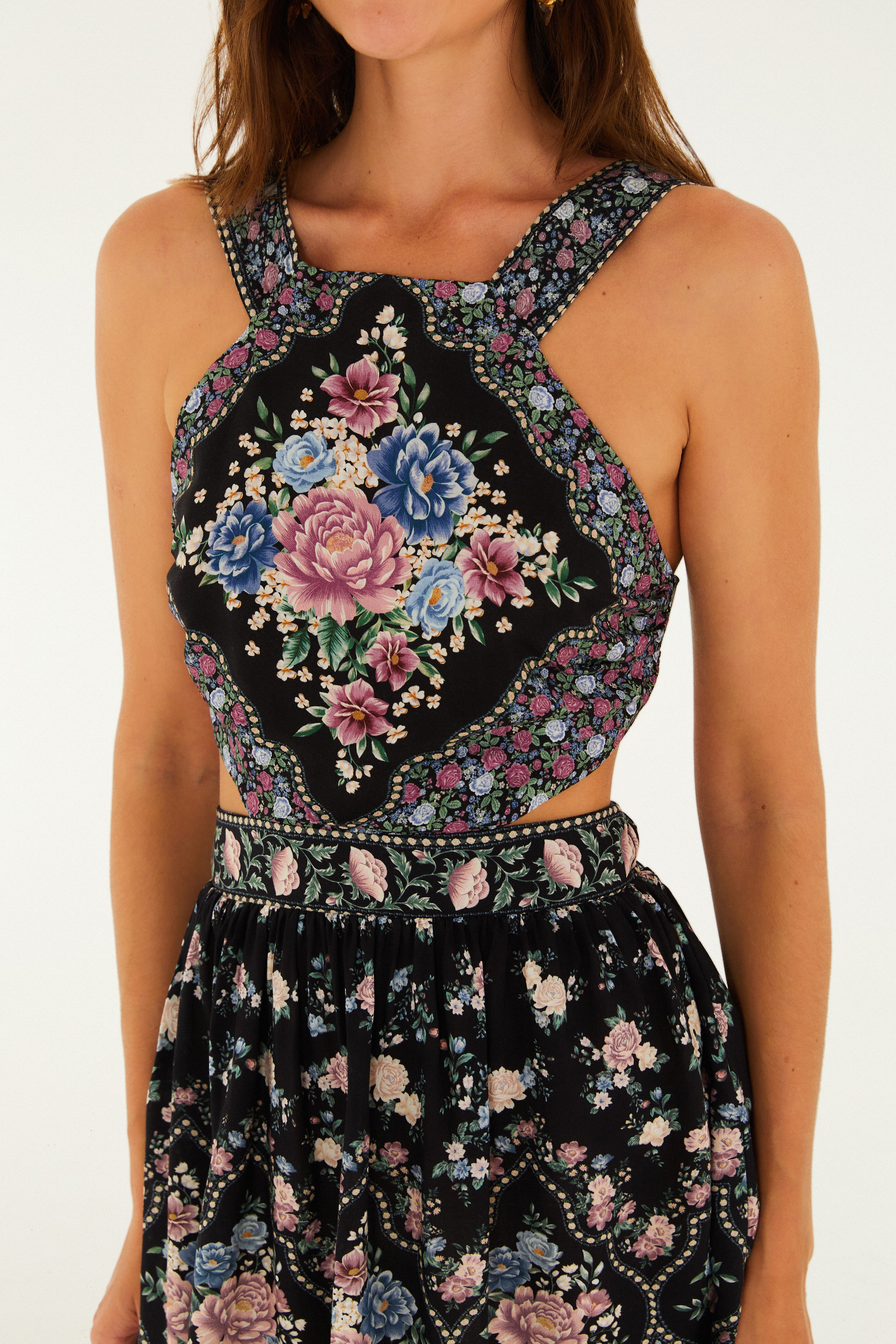 Vestido Curto Estampado Romance