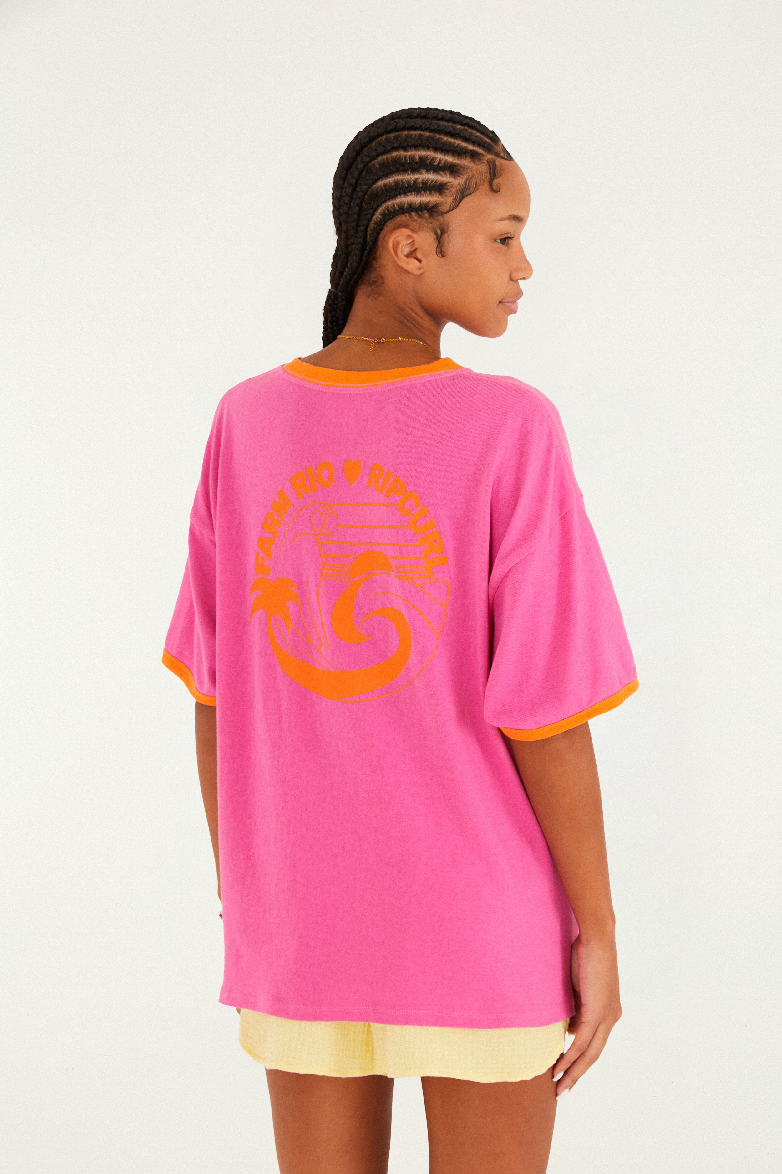 366119_57733_4-MACAW-STAMP-PINK-TSHIRT