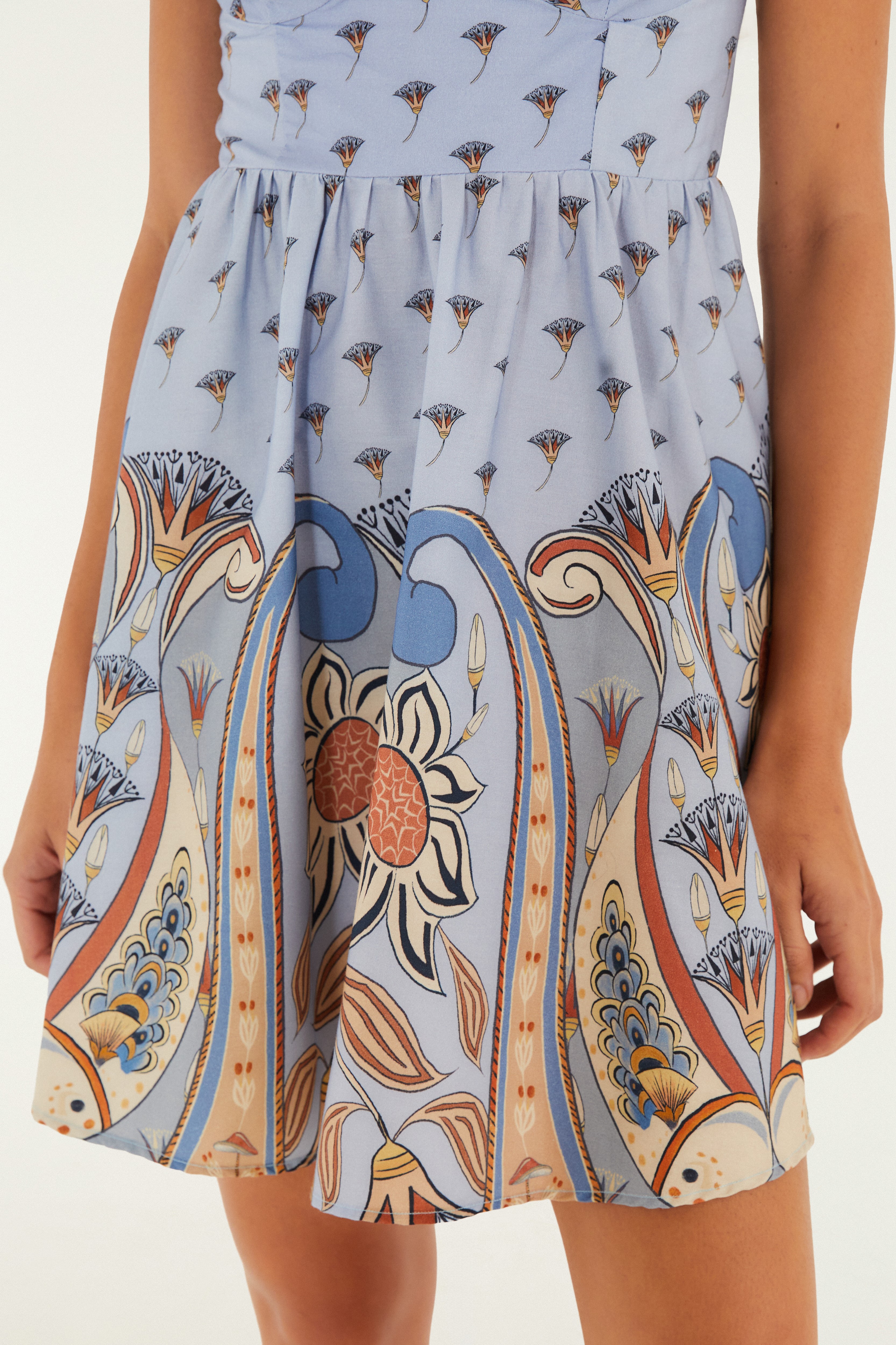 Vestido Curto Estampado Lenço Riviera