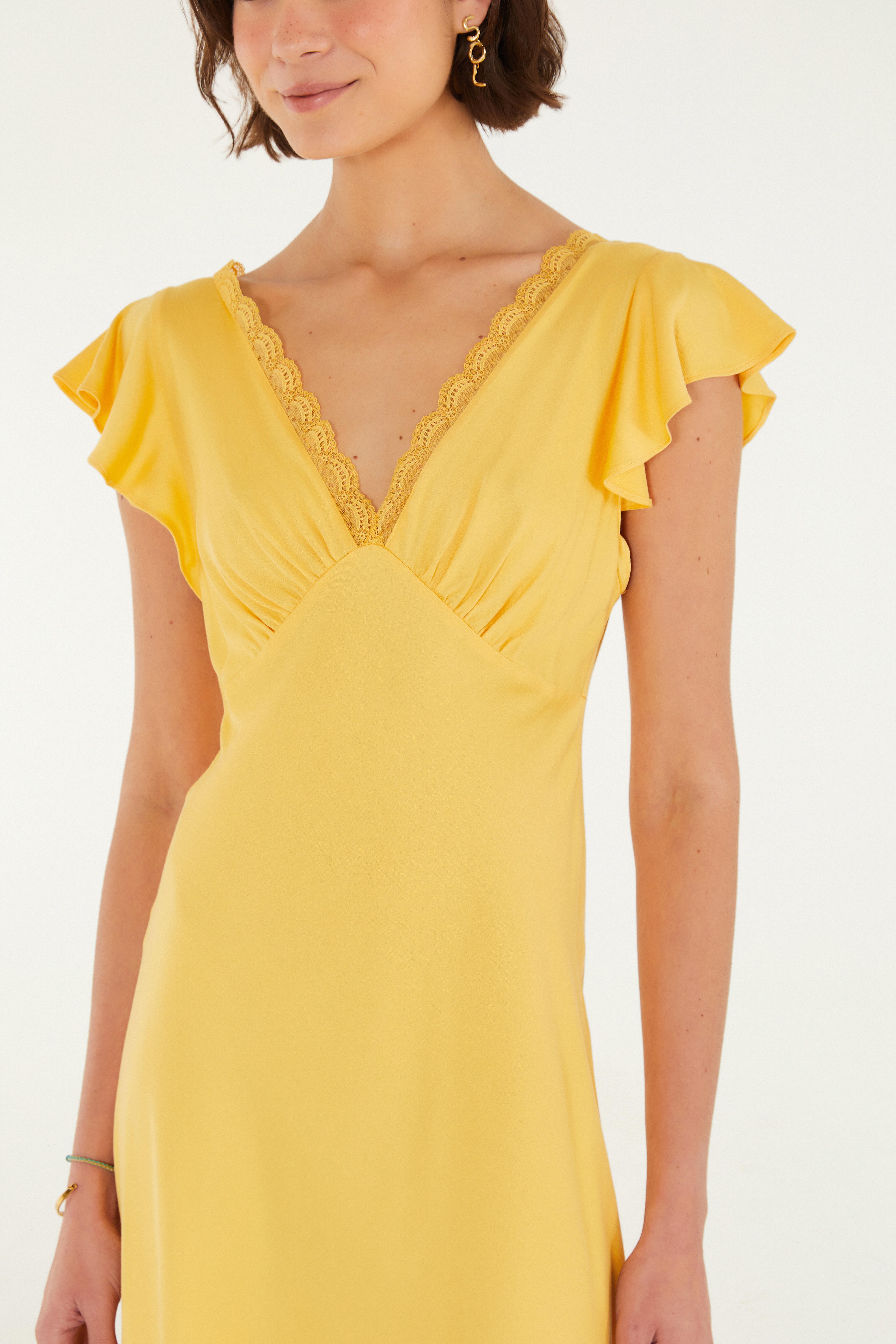Vestido Renda Cetim Curto