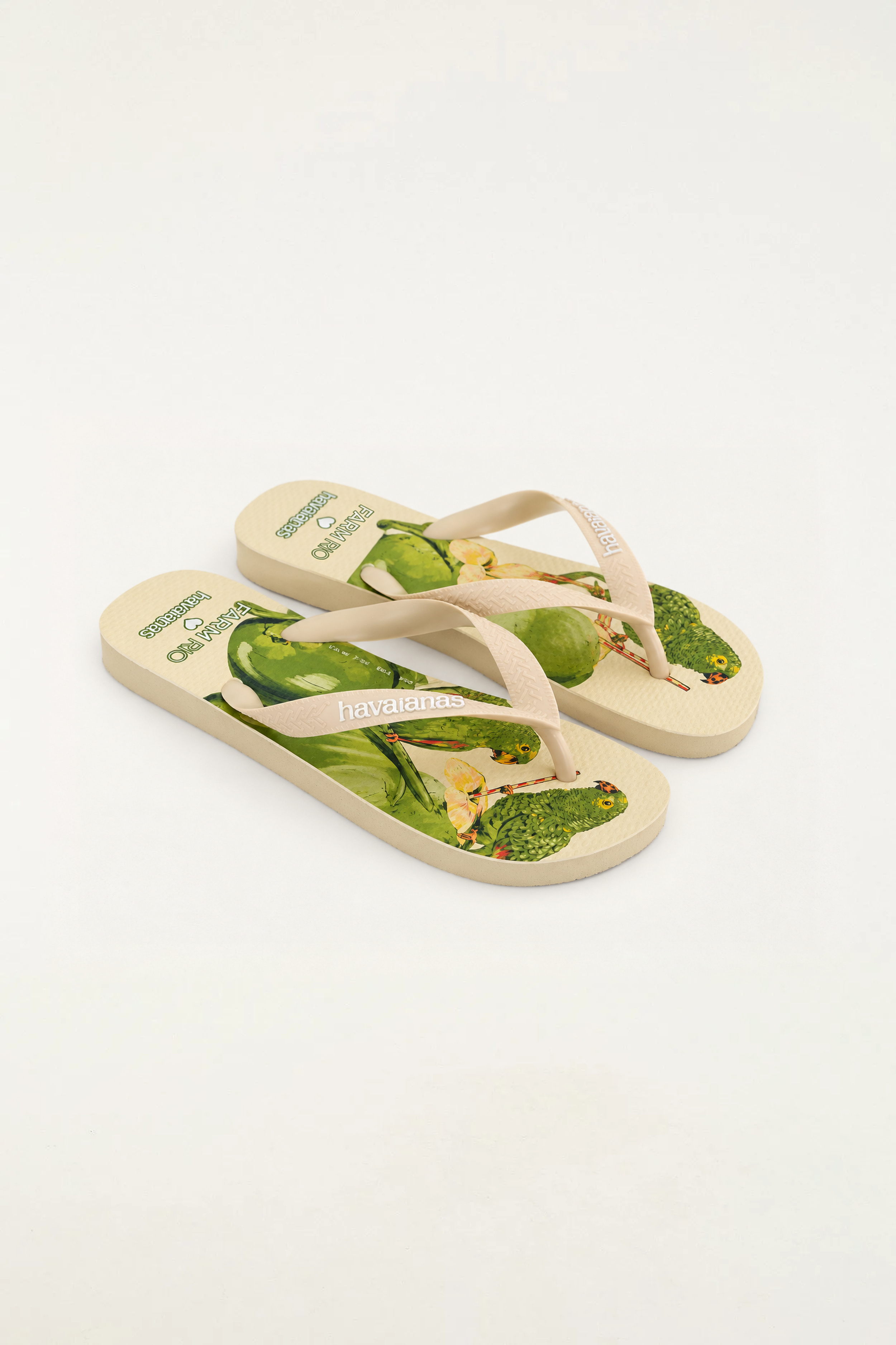 381268_62227_4-FARM-RIO-HAVAIANAS-PAPACOCOS
